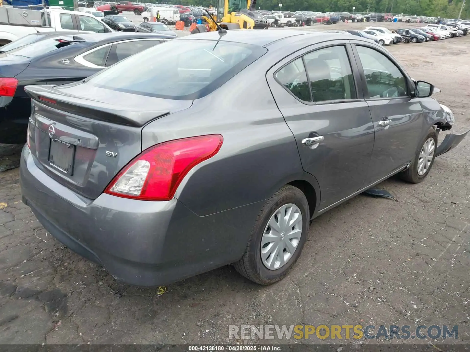 4 fotografías del automóvil dañado 3N1CN7AP1KL869816 NISSAN VERSA 2019