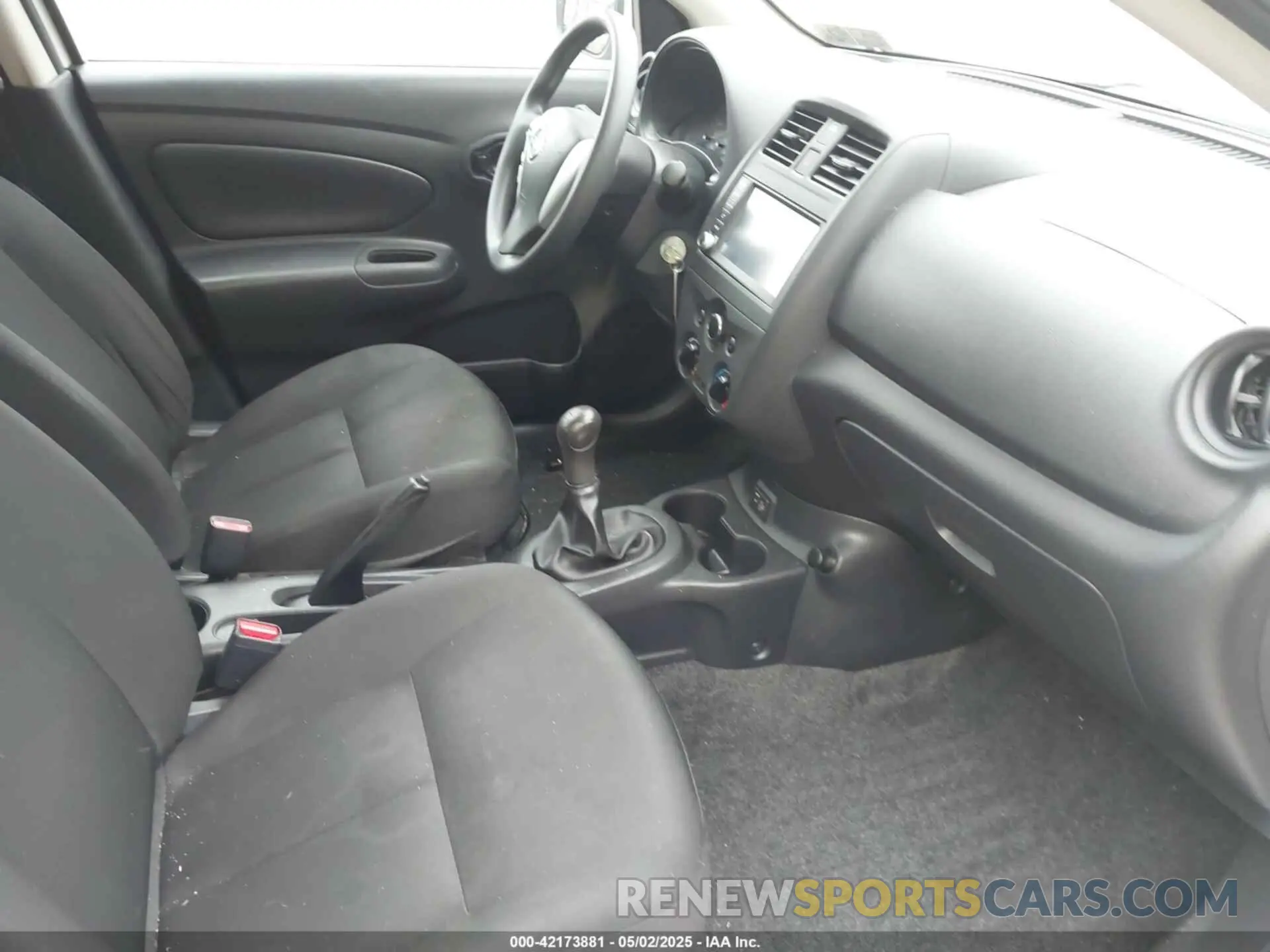 5 fotografías del automóvil dañado 3N1CN7AP2KL800164 NISSAN VERSA 2019