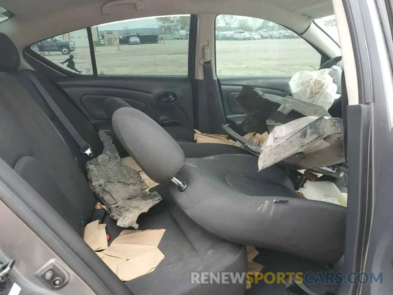 10 fotografías del automóvil dañado 3N1CN7AP2KL820026 NISSAN VERSA 2019