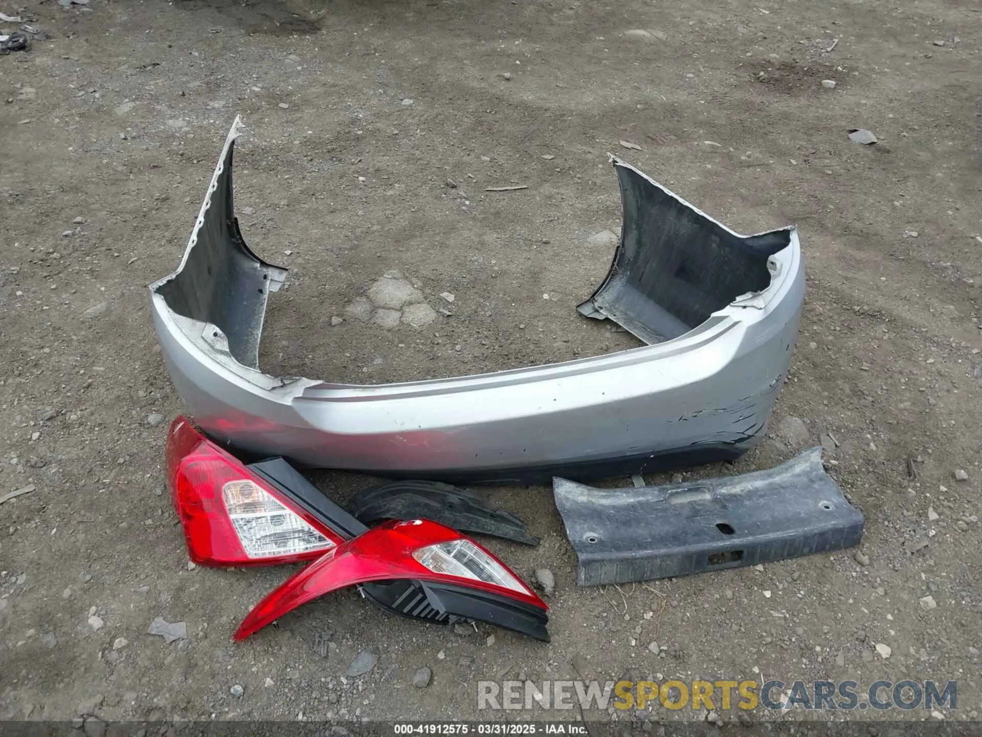 12 fotografías del automóvil dañado 3N1CN7AP2KL821435 NISSAN VERSA 2019