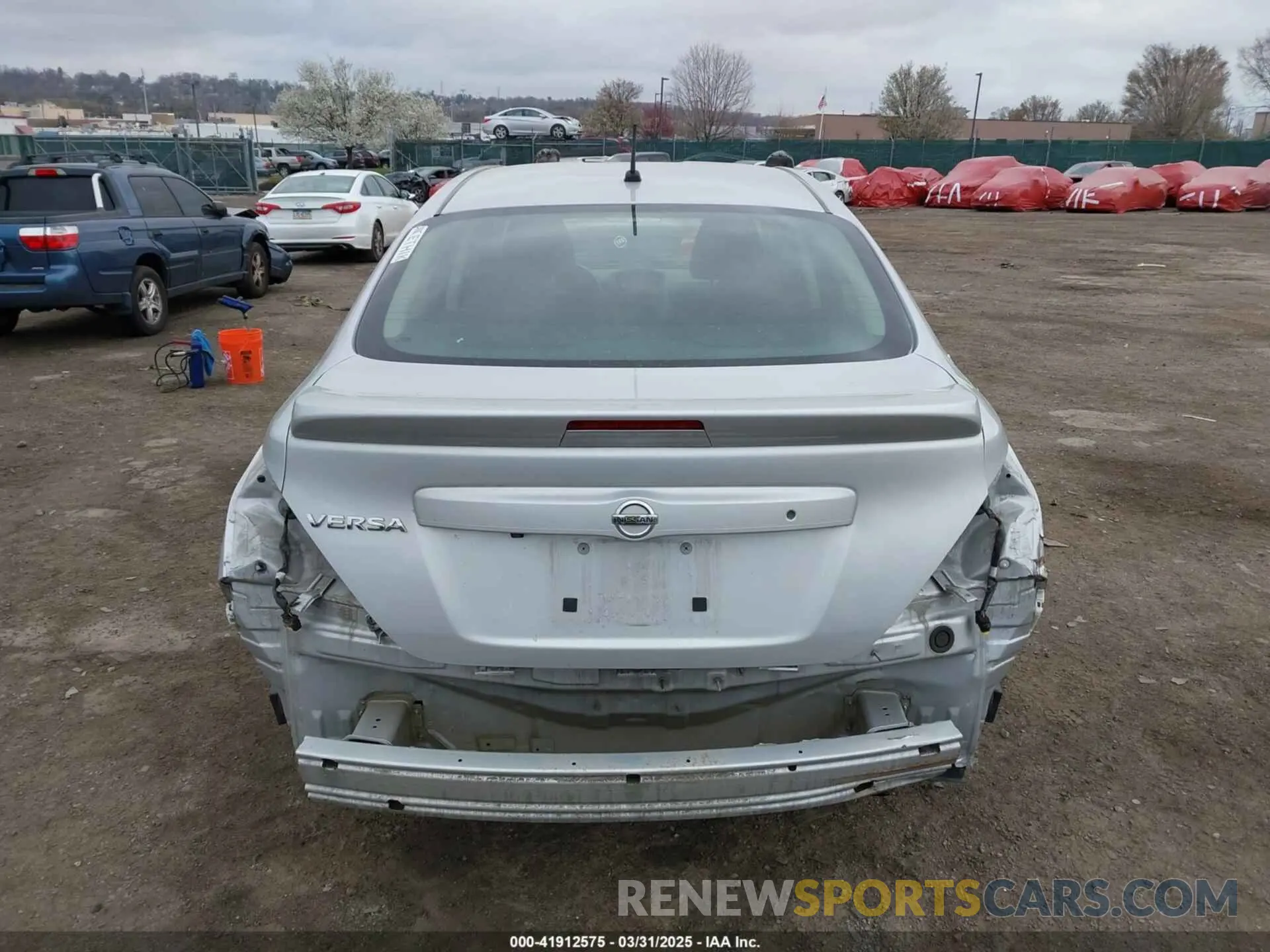 17 fotografías del automóvil dañado 3N1CN7AP2KL821435 NISSAN VERSA 2019