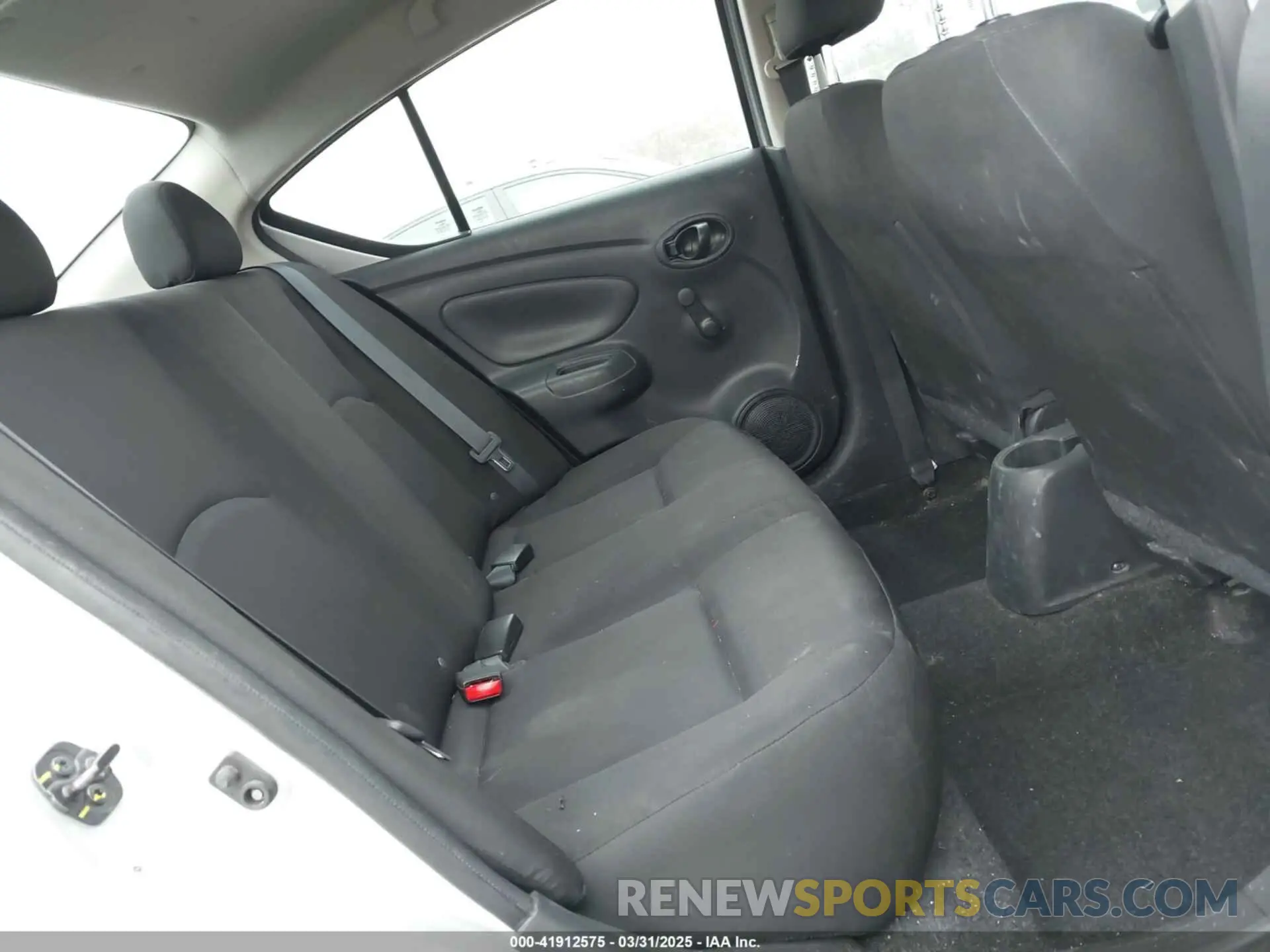 8 fotografías del automóvil dañado 3N1CN7AP2KL821435 NISSAN VERSA 2019