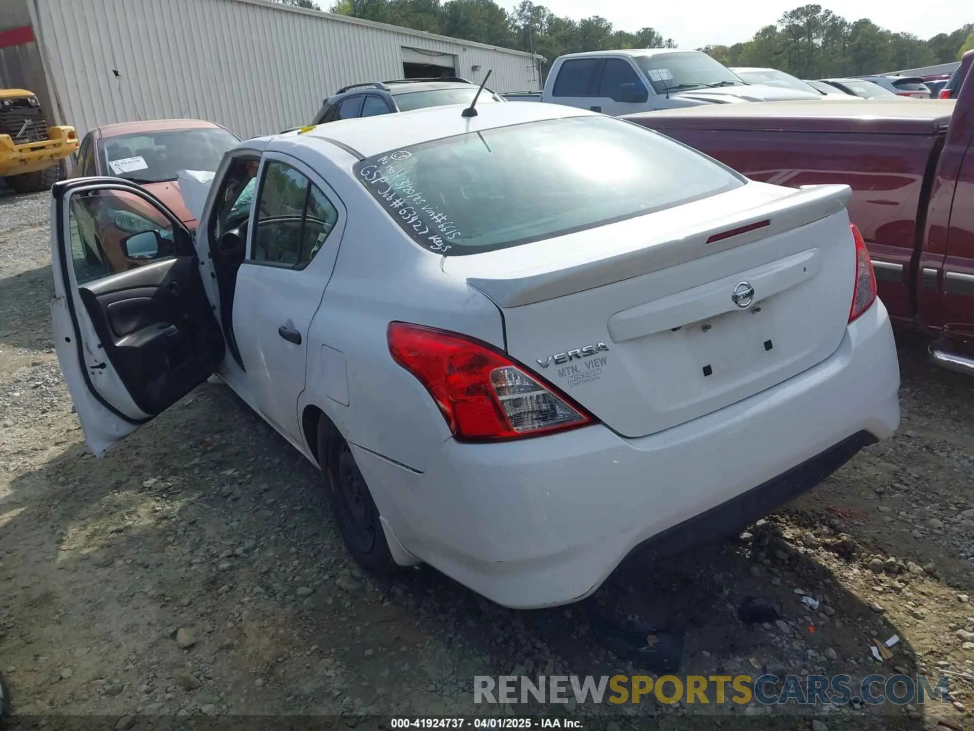 3 fotografías del automóvil dañado 3N1CN7AP2KL836615 NISSAN VERSA 2019