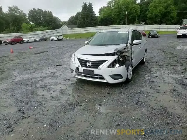 13 fotografías del automóvil dañado 3N1CN7AP2KL860901 NISSAN VERSA 2019