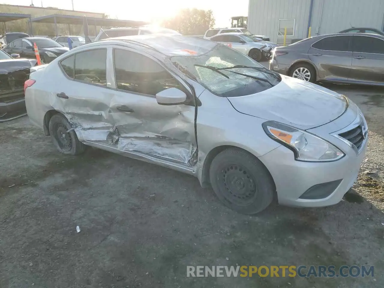 4 fotografías del automóvil dañado 3N1CN7AP3KL816812 NISSAN VERSA 2019