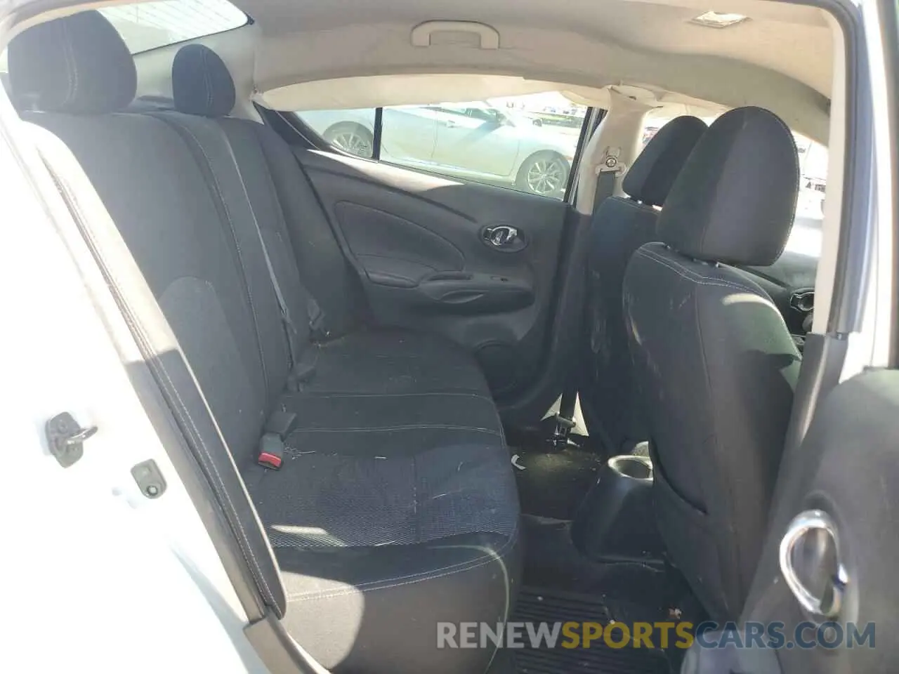 10 fotografías del automóvil dañado 3N1CN7AP3KL828894 NISSAN VERSA 2019