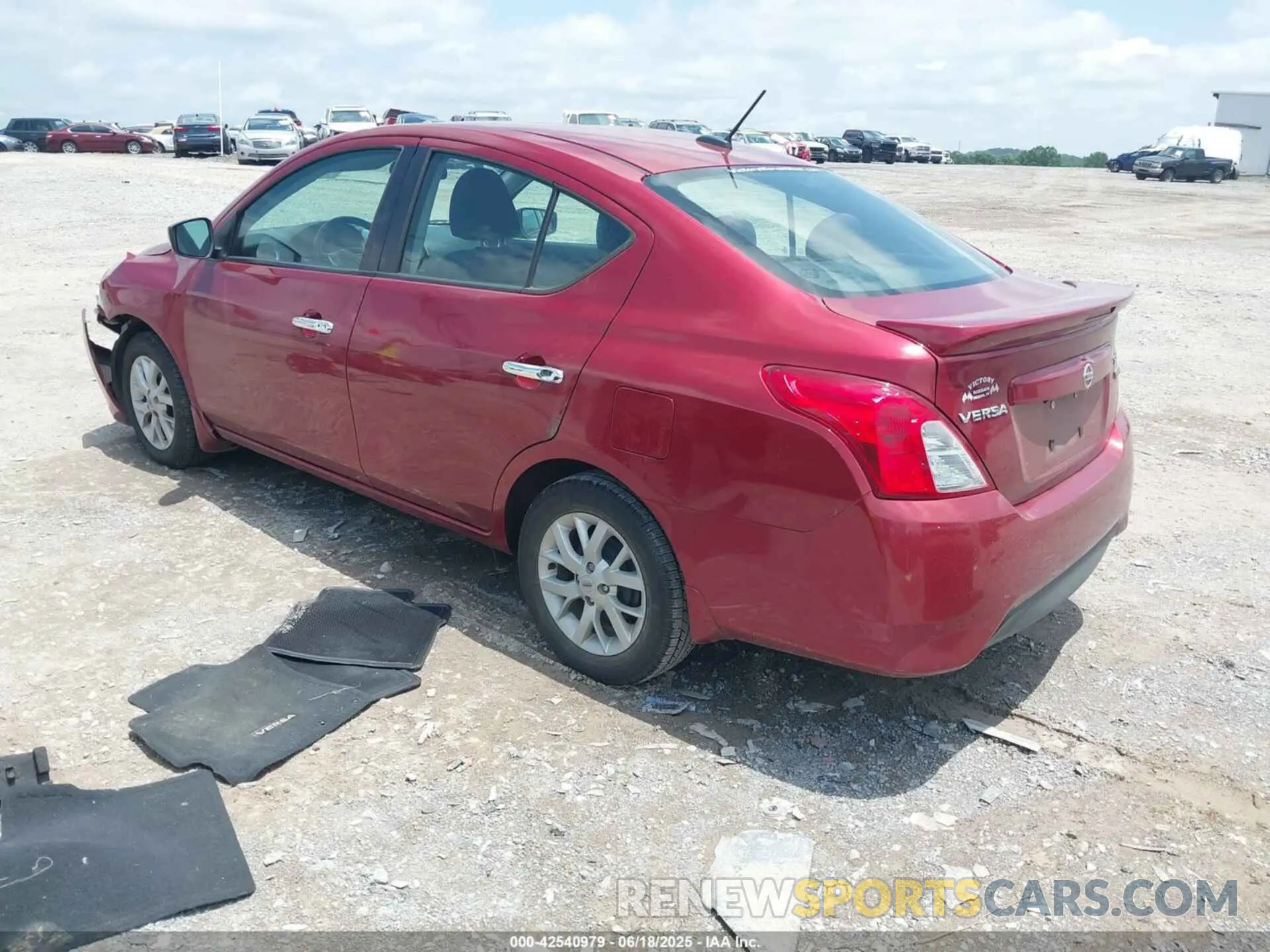 3 fotografías del automóvil dañado 3N1CN7AP3KL829883 NISSAN VERSA 2019
