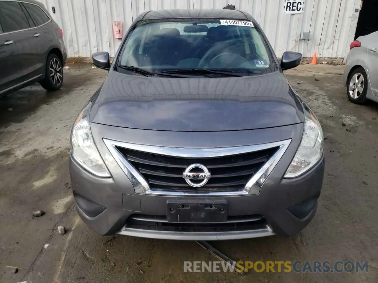 5 fotografías del automóvil dañado 3N1CN7AP3KL833321 NISSAN VERSA 2019