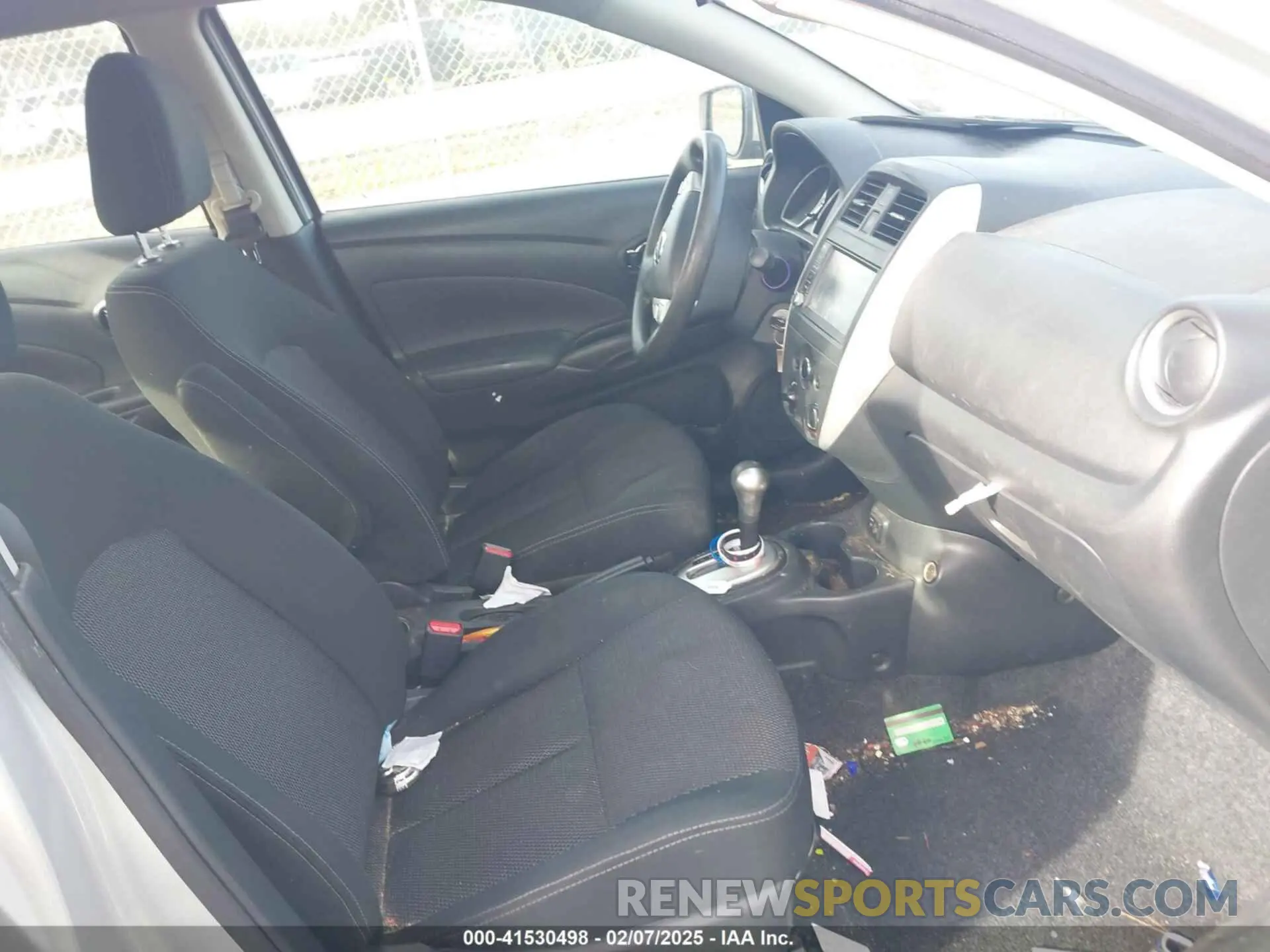 5 fotografías del automóvil dañado 3N1CN7AP3KL852452 NISSAN VERSA 2019
