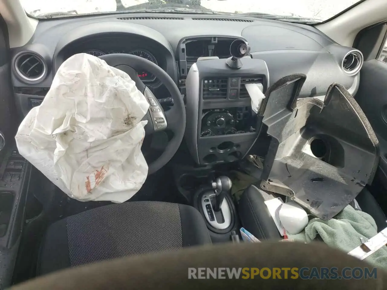 8 fotografías del automóvil dañado 3N1CN7AP3KL869235 NISSAN VERSA 2019