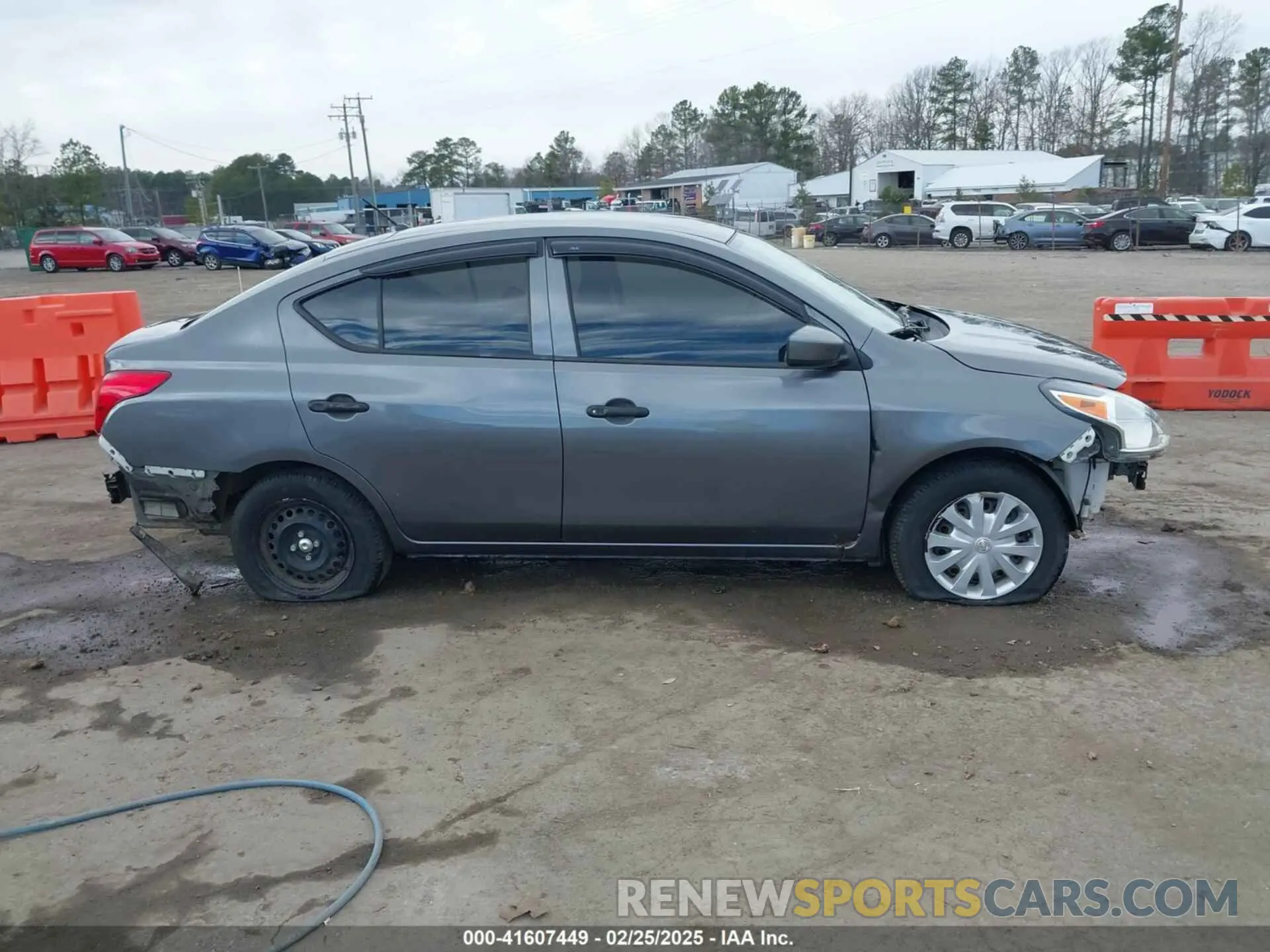 13 fotografías del automóvil dañado 3N1CN7AP3KL870613 NISSAN VERSA 2019