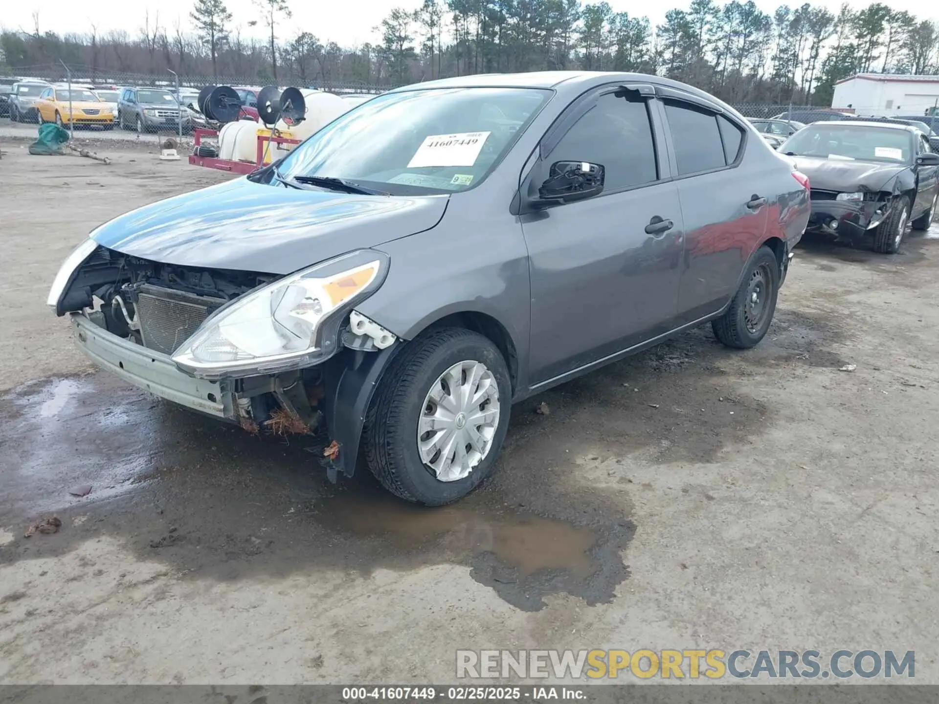 2 fotografías del automóvil dañado 3N1CN7AP3KL870613 NISSAN VERSA 2019