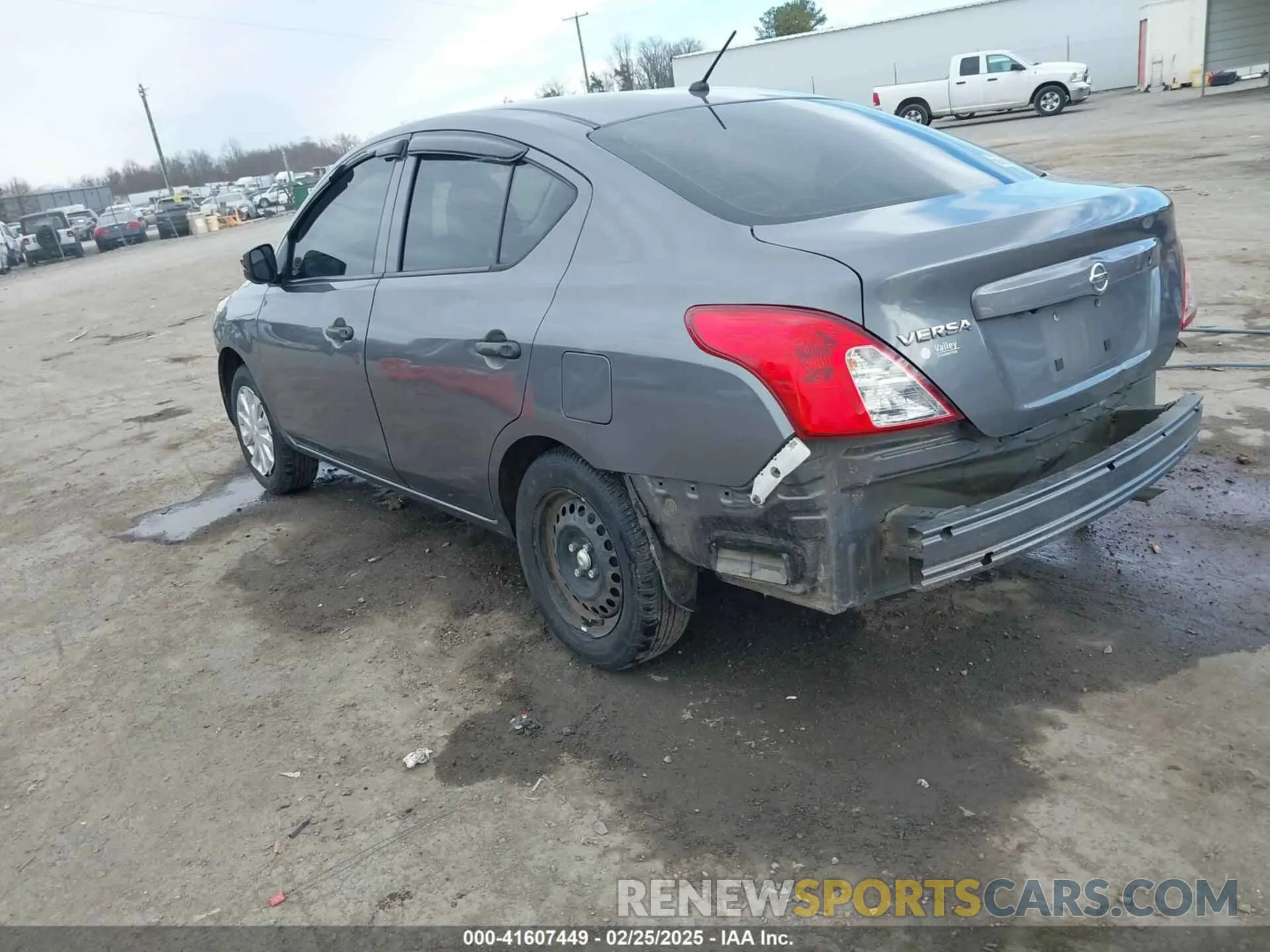 3 fotografías del automóvil dañado 3N1CN7AP3KL870613 NISSAN VERSA 2019