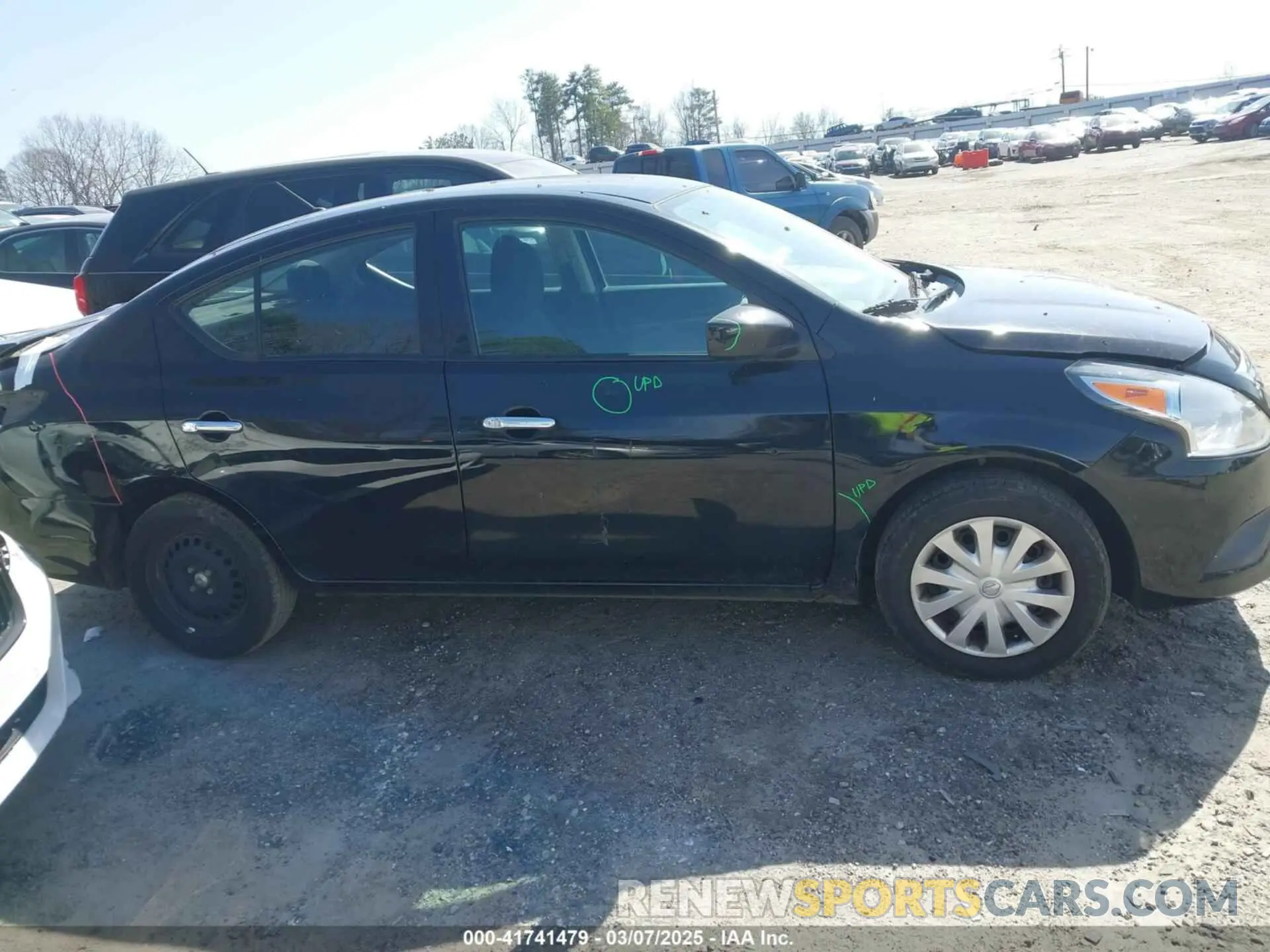 13 fotografías del automóvil dañado 3N1CN7AP3KL878470 NISSAN VERSA 2019
