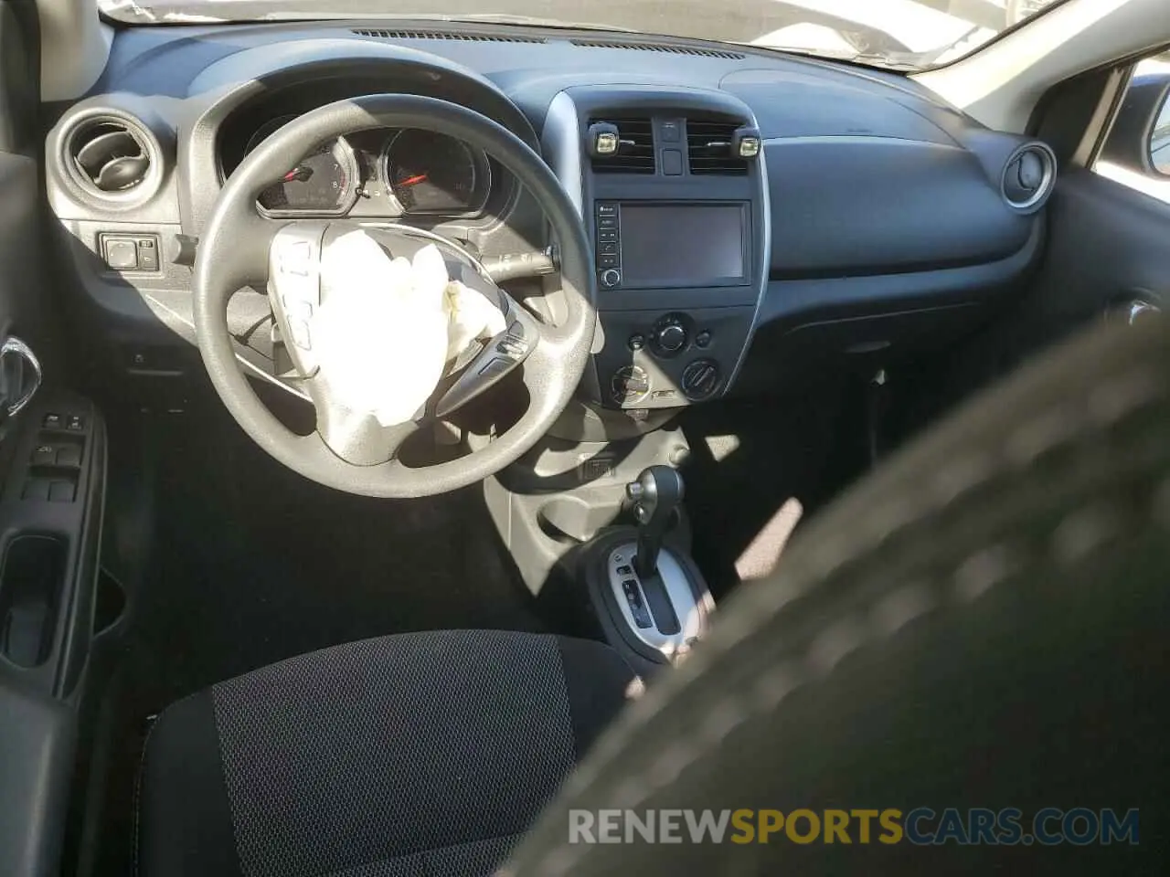 8 fotografías del automóvil dañado 3N1CN7AP3KL879862 NISSAN VERSA 2019