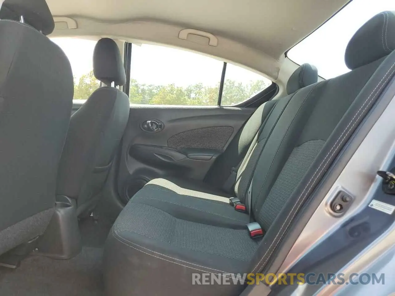 10 fotografías del automóvil dañado 3N1CN7AP4KL808556 NISSAN VERSA 2019