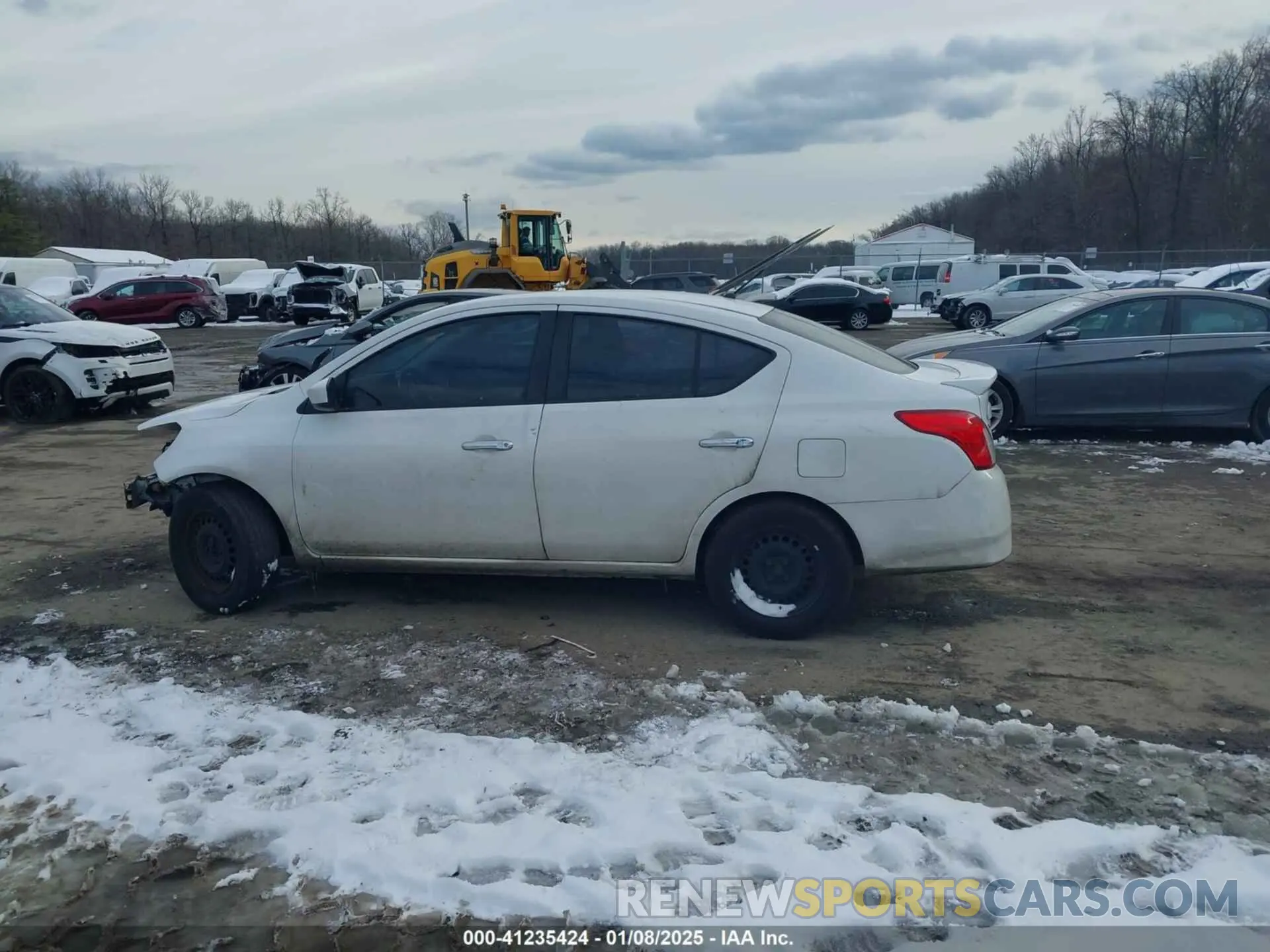 14 fotografías del automóvil dañado 3N1CN7AP4KL831920 NISSAN VERSA 2019