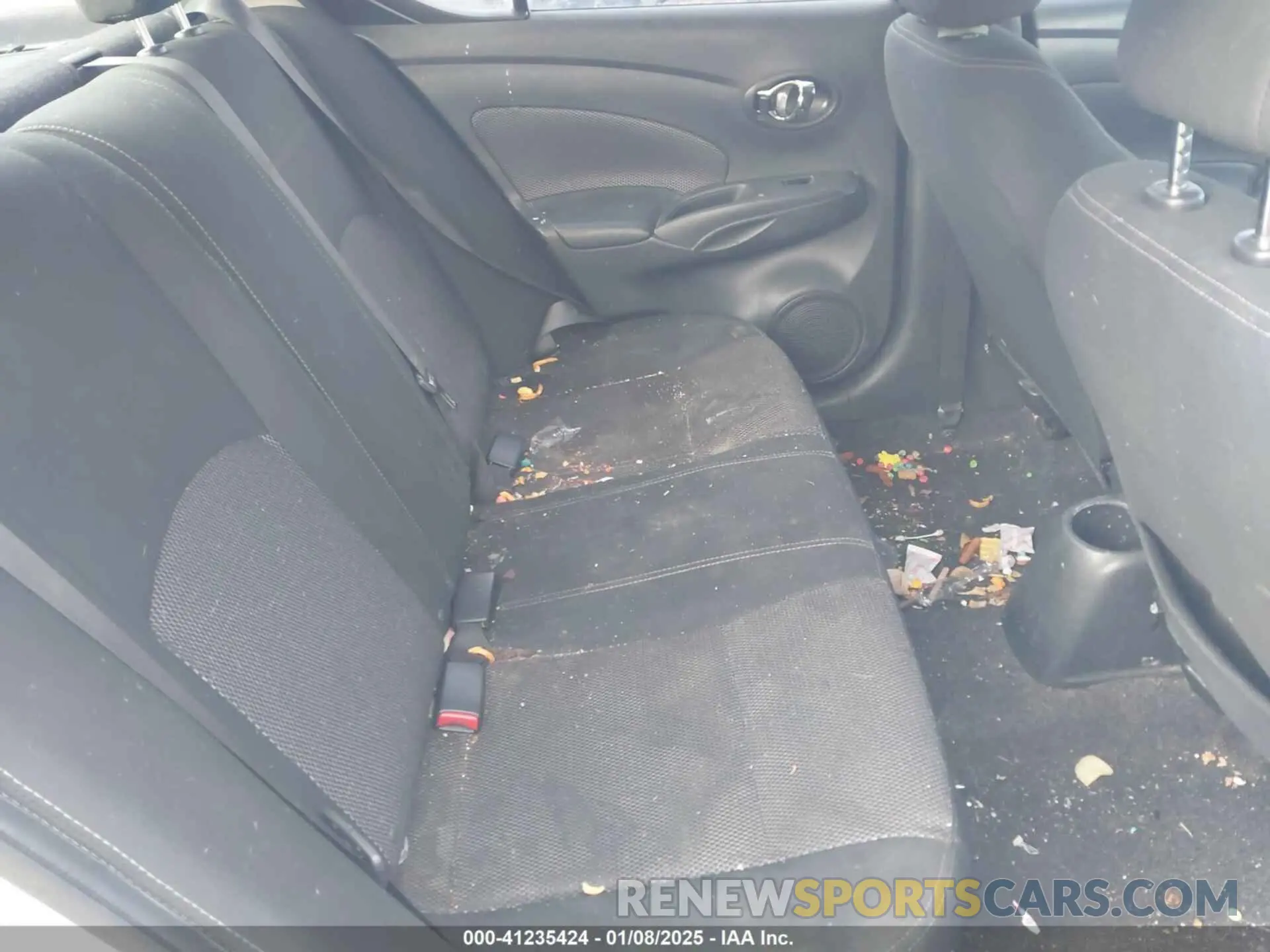 8 fotografías del automóvil dañado 3N1CN7AP4KL831920 NISSAN VERSA 2019
