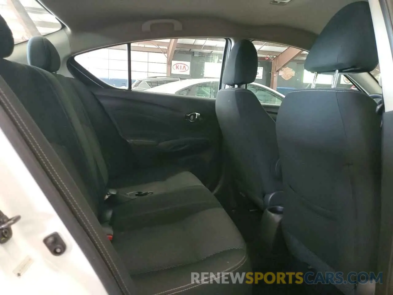 10 fotografías del automóvil dañado 3N1CN7AP4KL852069 NISSAN VERSA 2019