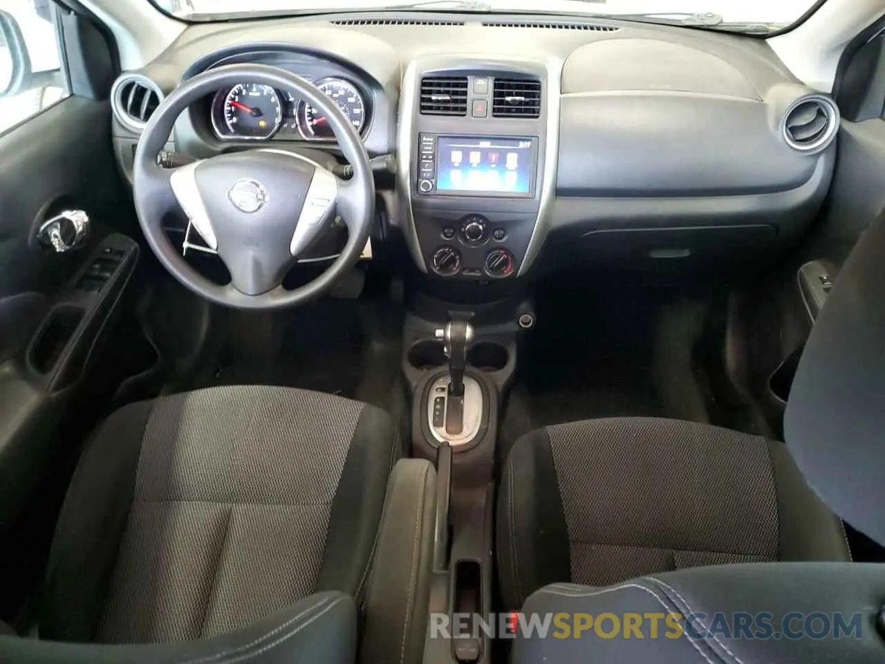 8 fotografías del automóvil dañado 3N1CN7AP4KL852069 NISSAN VERSA 2019