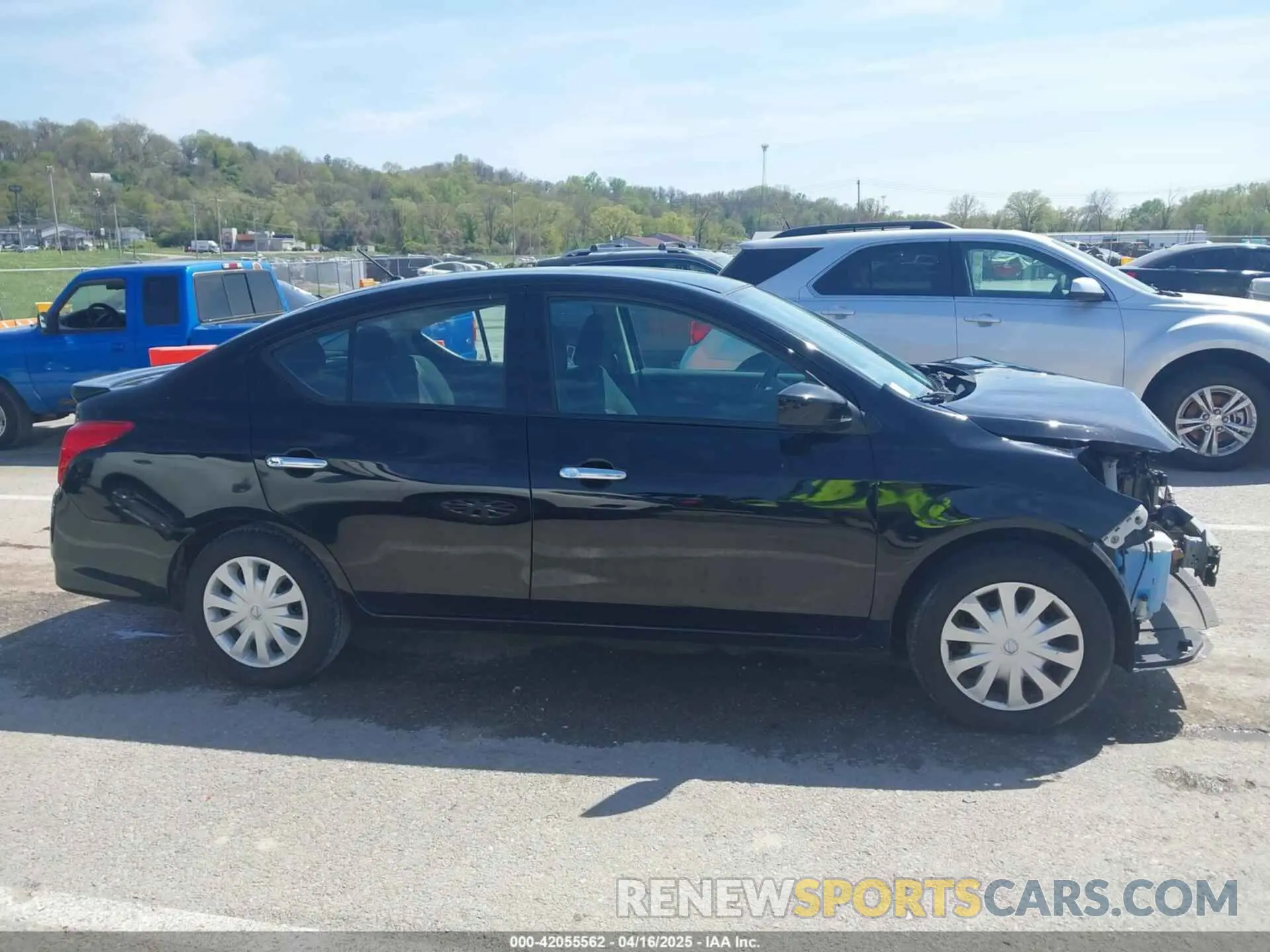 14 fotografías del automóvil dañado 3N1CN7AP4KL858339 NISSAN VERSA 2019