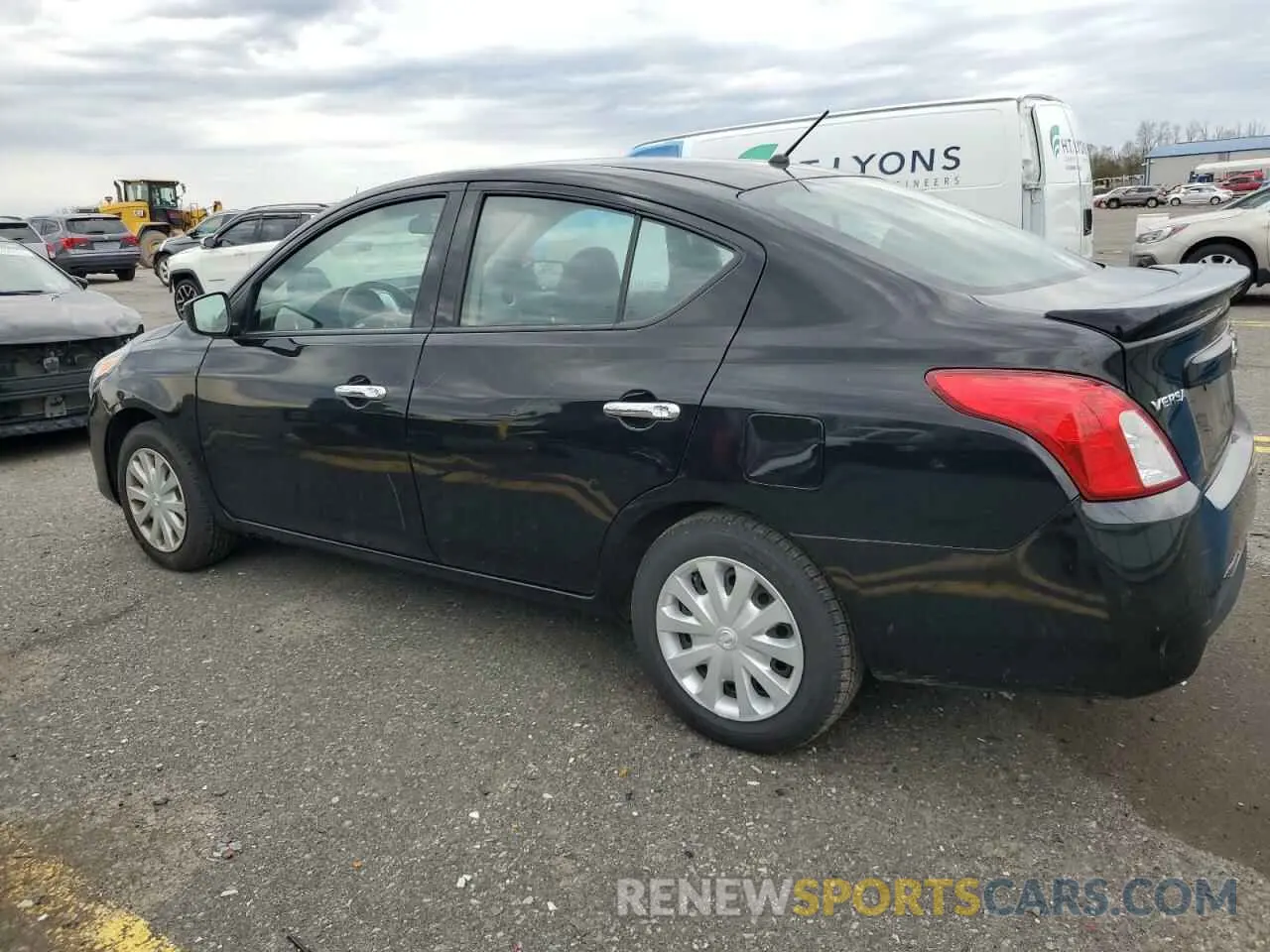 2 fotografías del automóvil dañado 3N1CN7AP4KL863542 NISSAN VERSA 2019