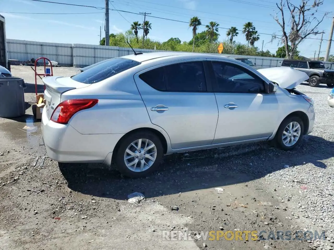 3 fotografías del automóvil dañado 3N1CN7AP5KL804158 NISSAN VERSA 2019