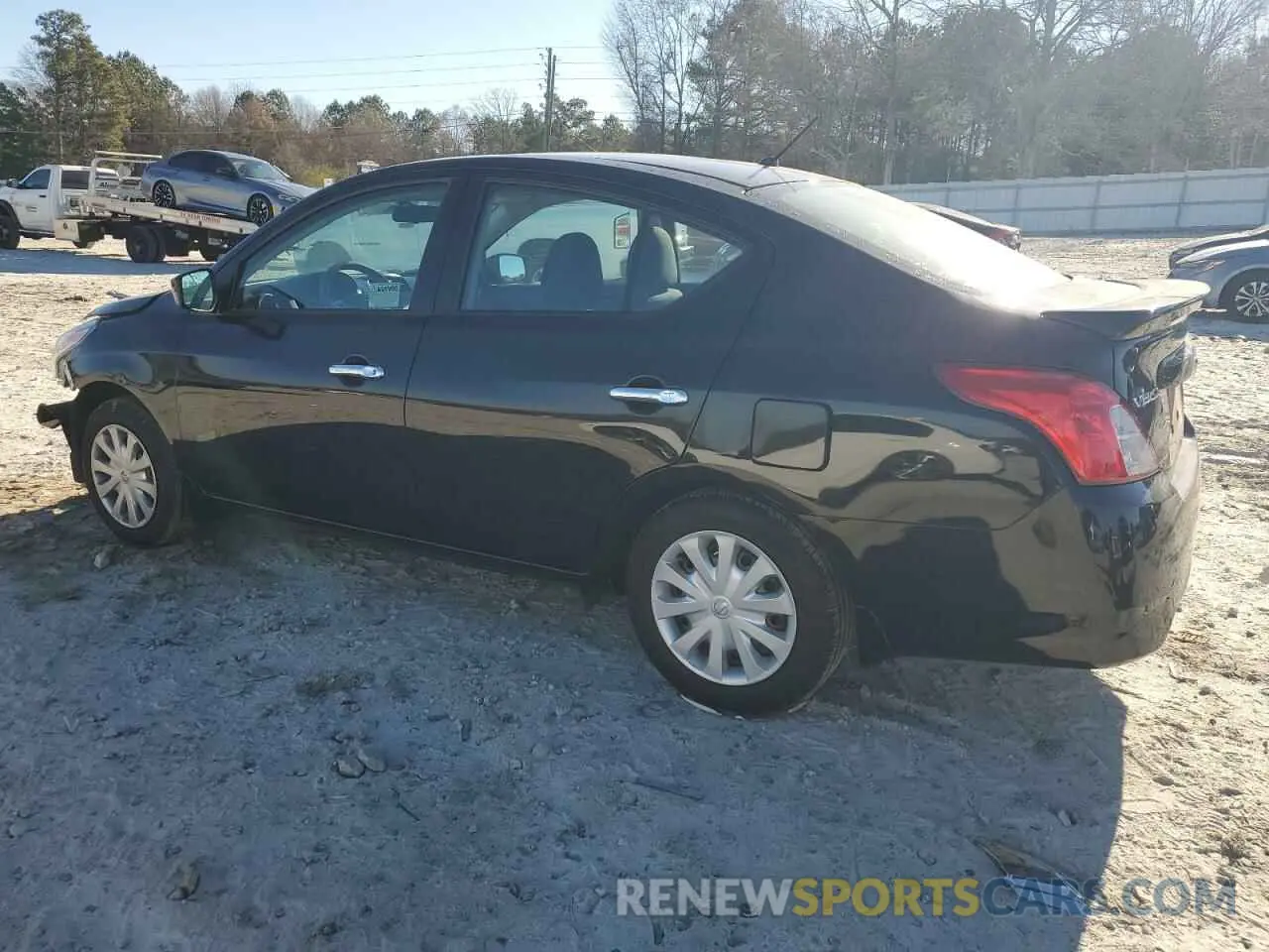2 fotografías del automóvil dañado 3N1CN7AP5KL807058 NISSAN VERSA 2019