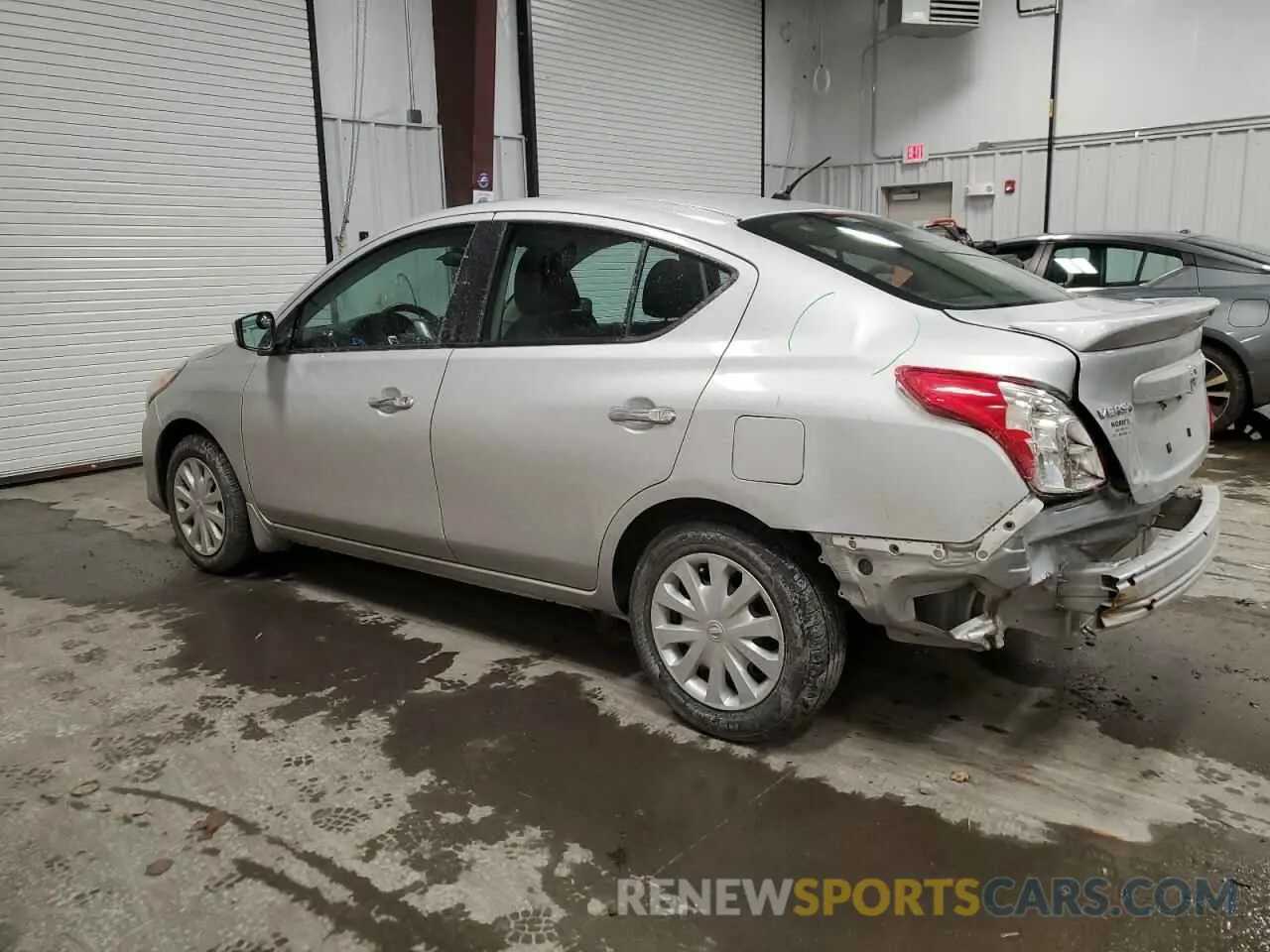 2 fotografías del automóvil dañado 3N1CN7AP5KL818058 NISSAN VERSA 2019