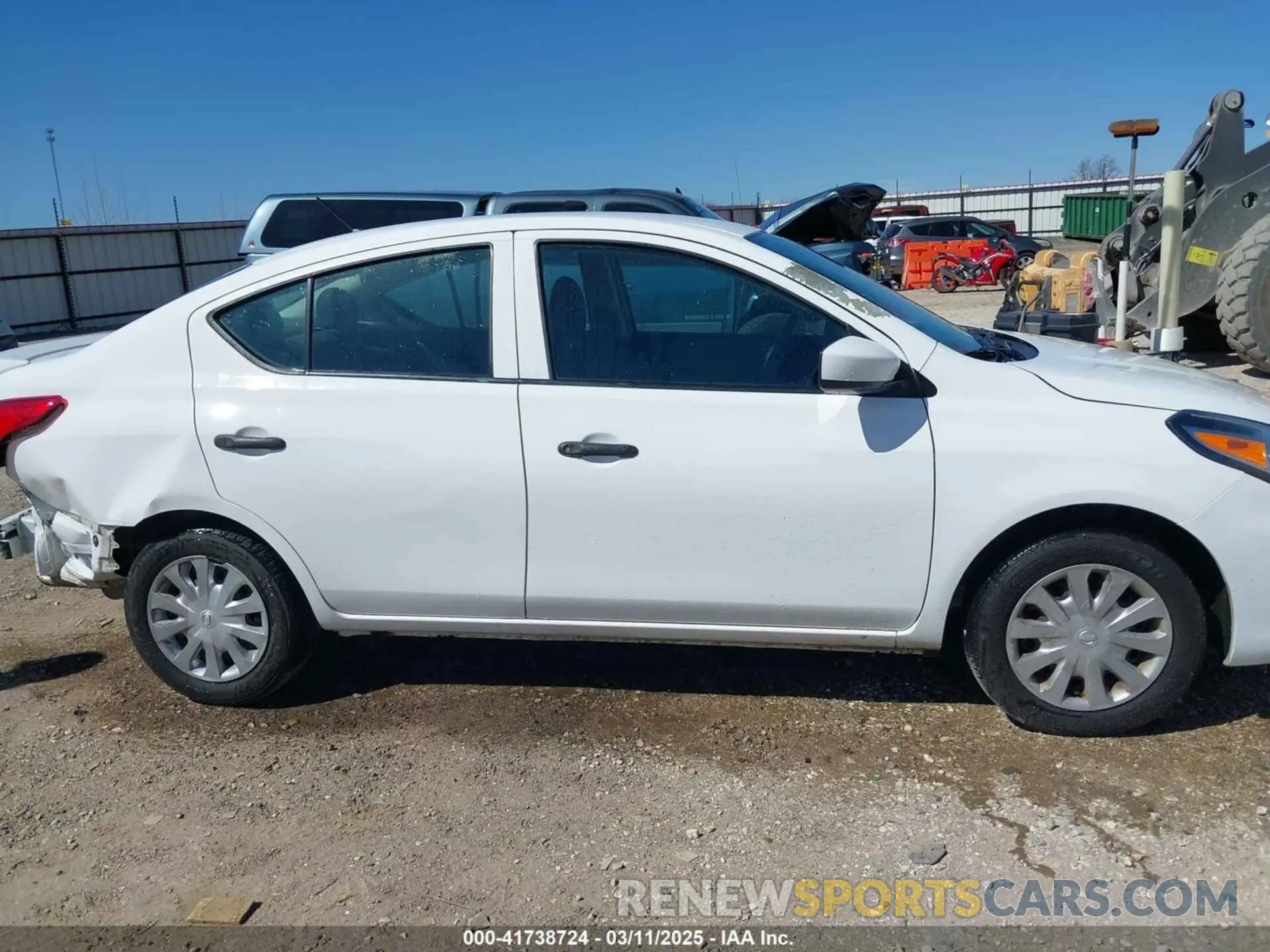 13 fotografías del automóvil dañado 3N1CN7AP5KL828802 NISSAN VERSA 2019