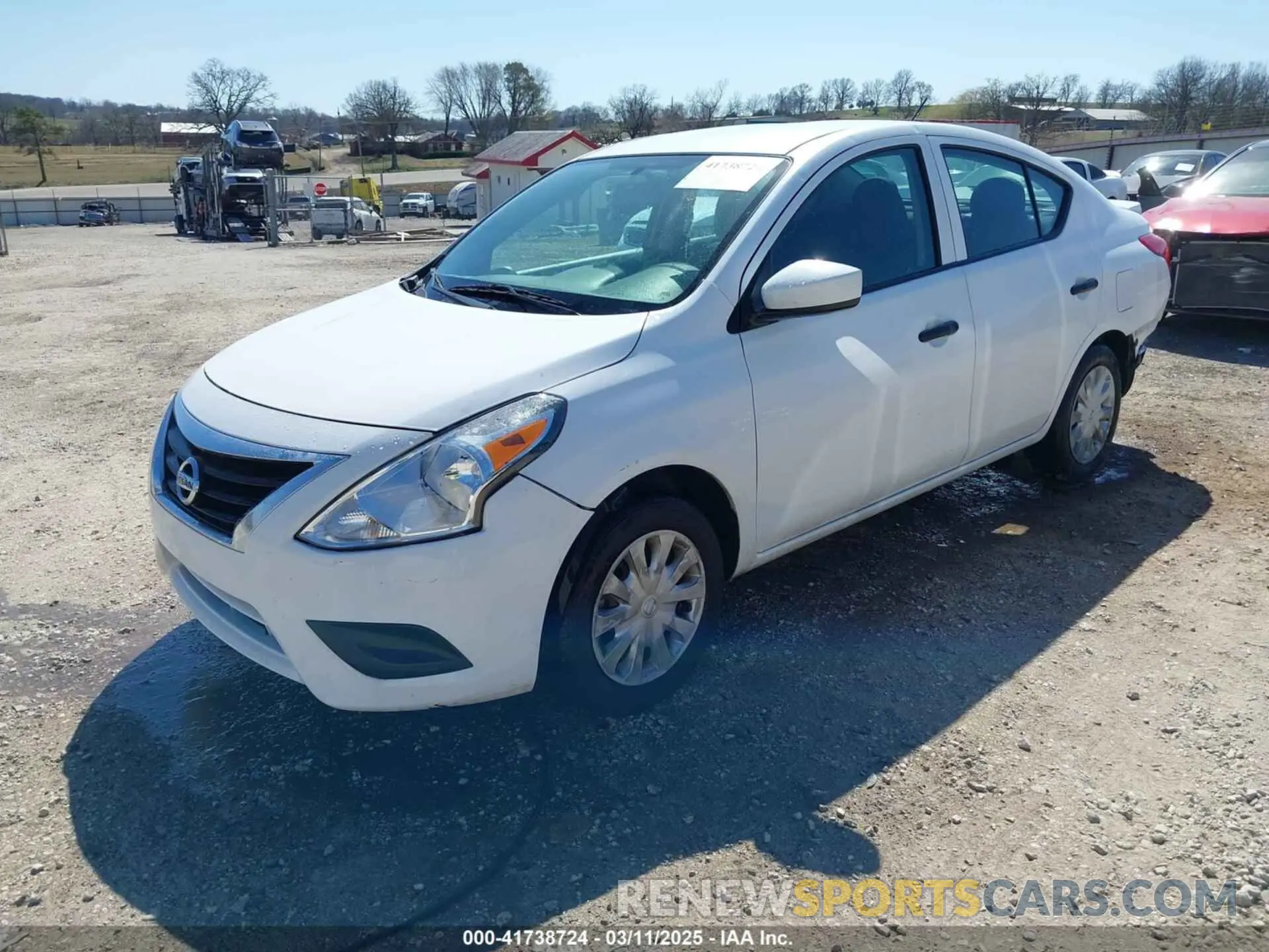 2 fotografías del automóvil dañado 3N1CN7AP5KL828802 NISSAN VERSA 2019