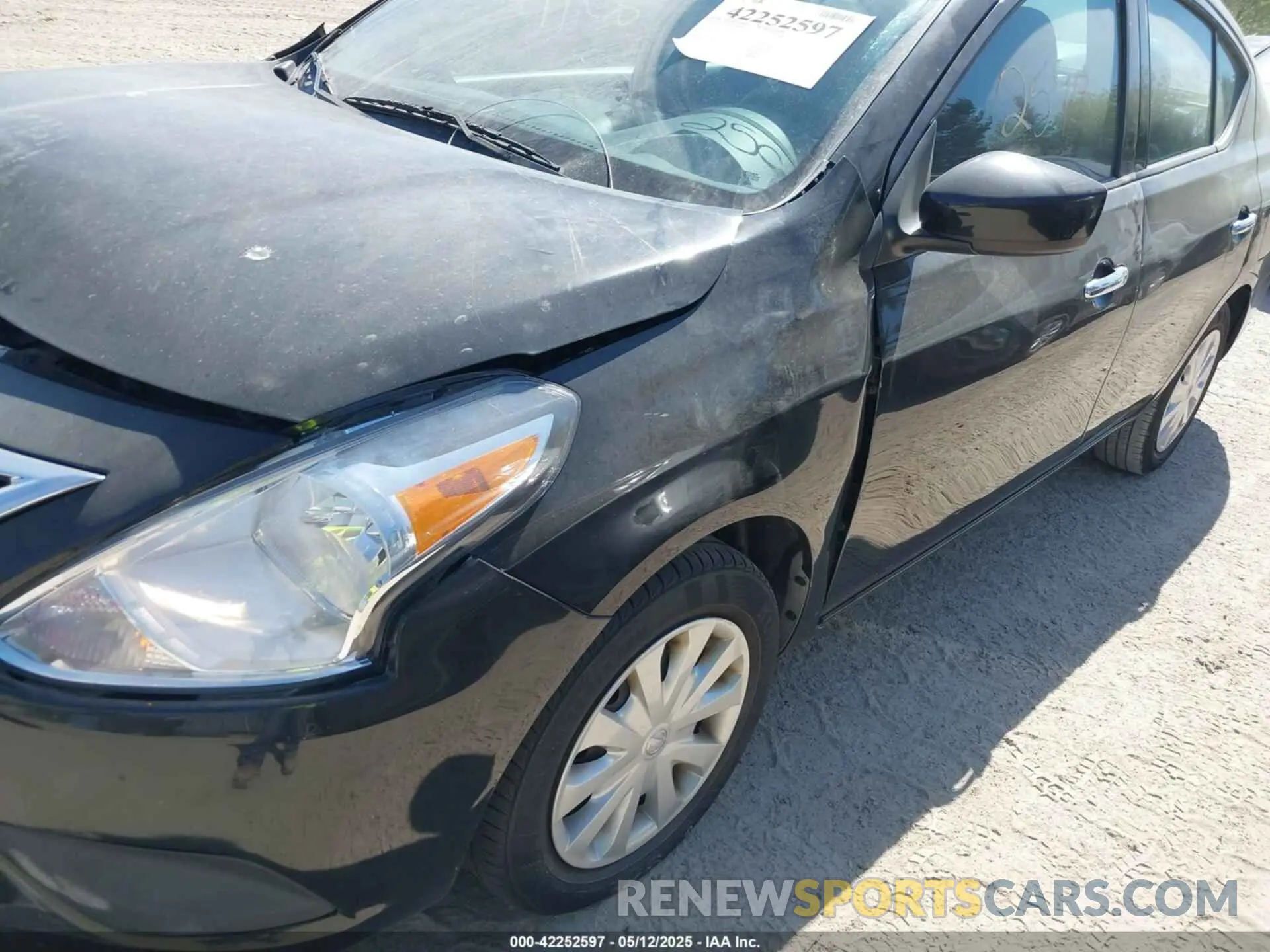 12 fotografías del automóvil dañado 3N1CN7AP5KL849312 NISSAN VERSA 2019