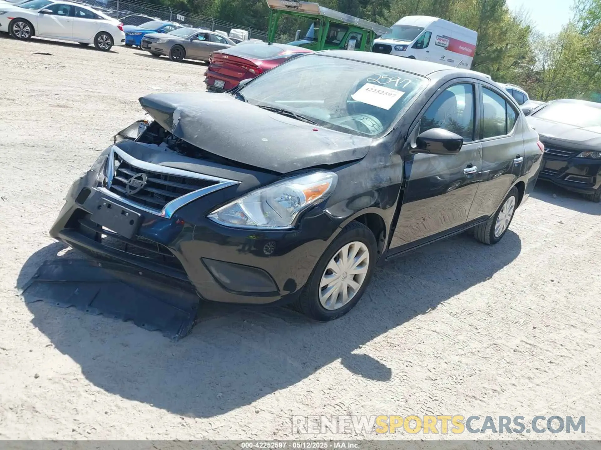 2 fotografías del automóvil dañado 3N1CN7AP5KL849312 NISSAN VERSA 2019