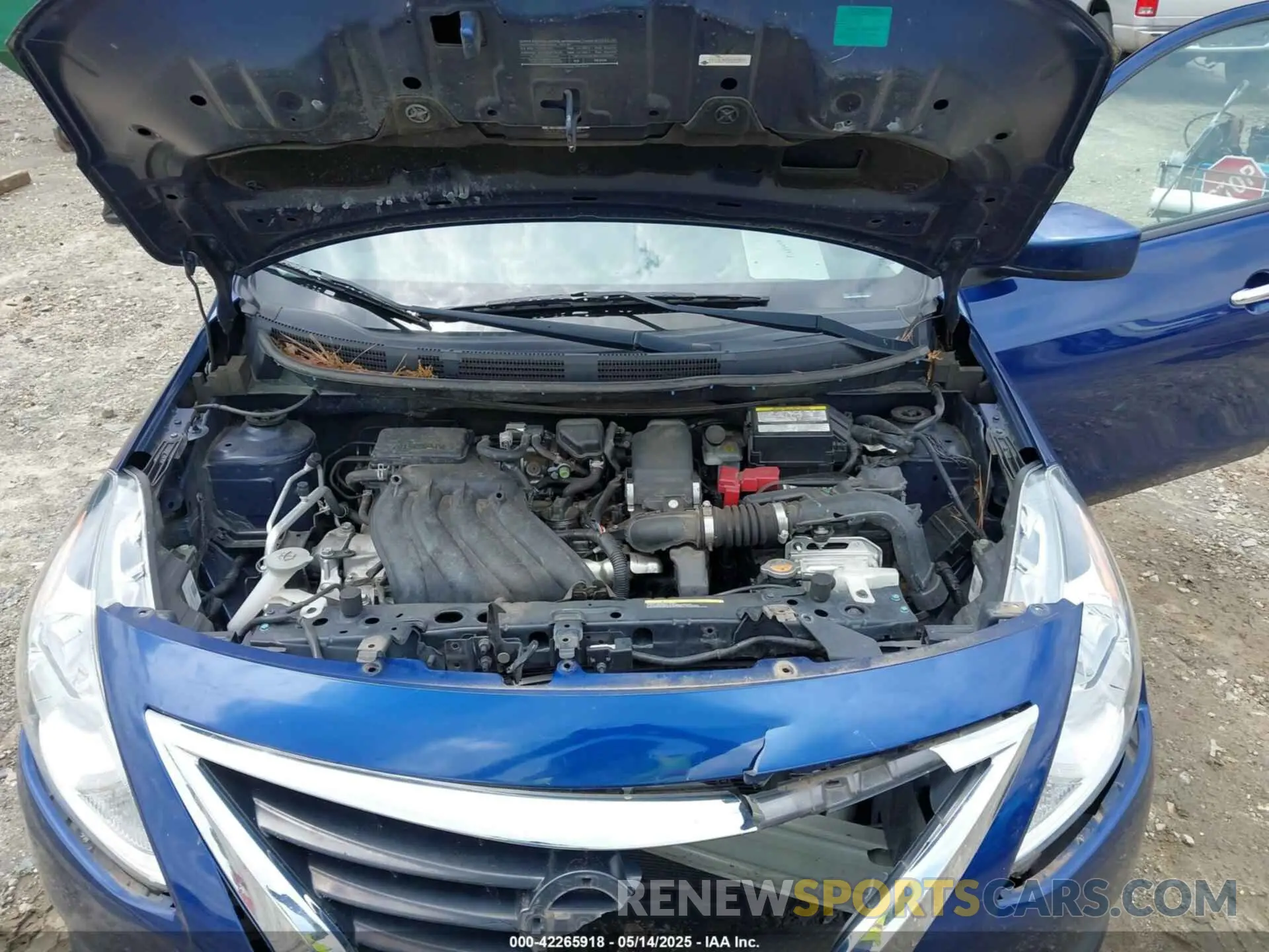 10 fotografías del automóvil dañado 3N1CN7AP5KL880382 NISSAN VERSA 2019
