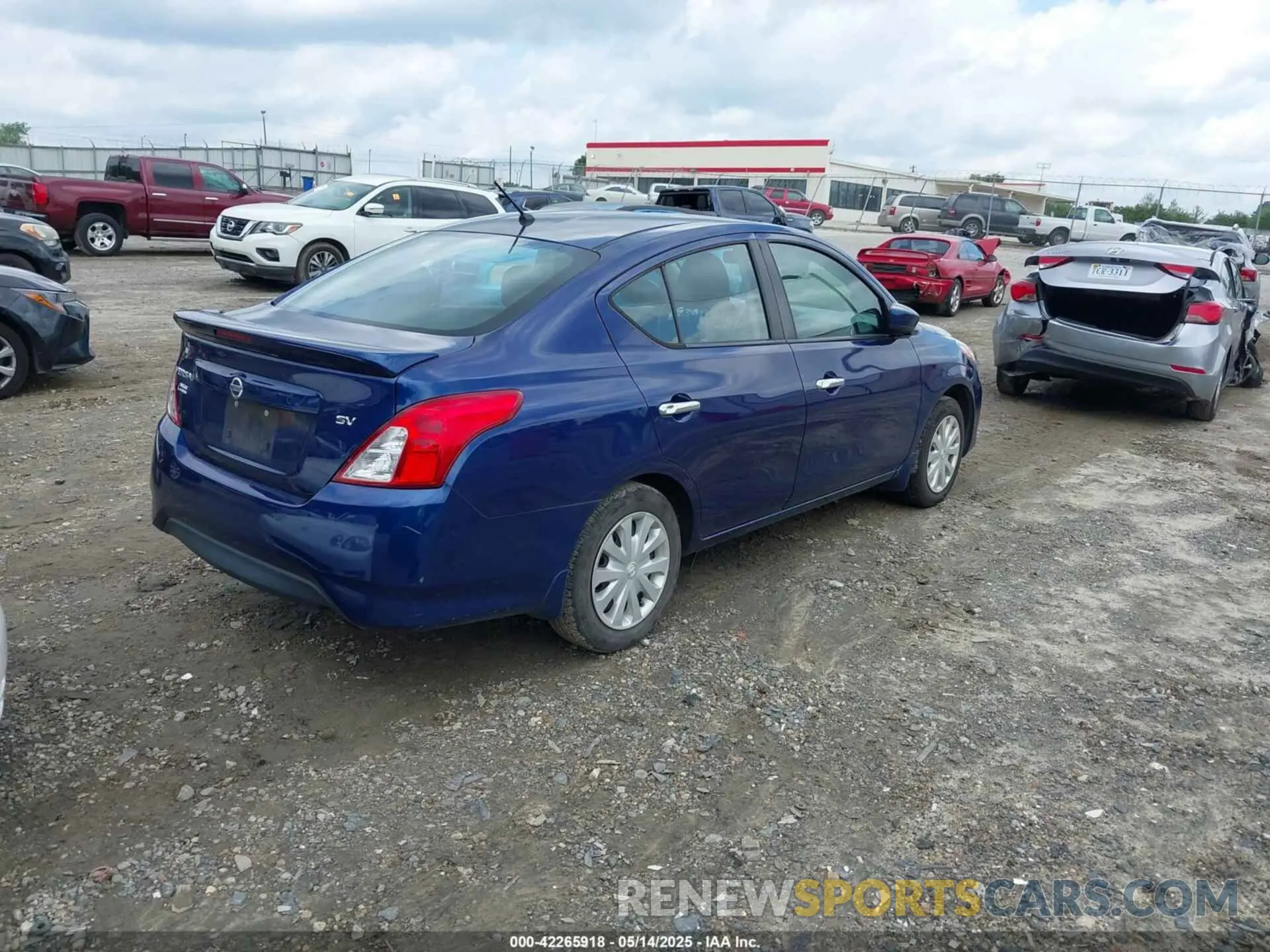 4 fotografías del automóvil dañado 3N1CN7AP5KL880382 NISSAN VERSA 2019