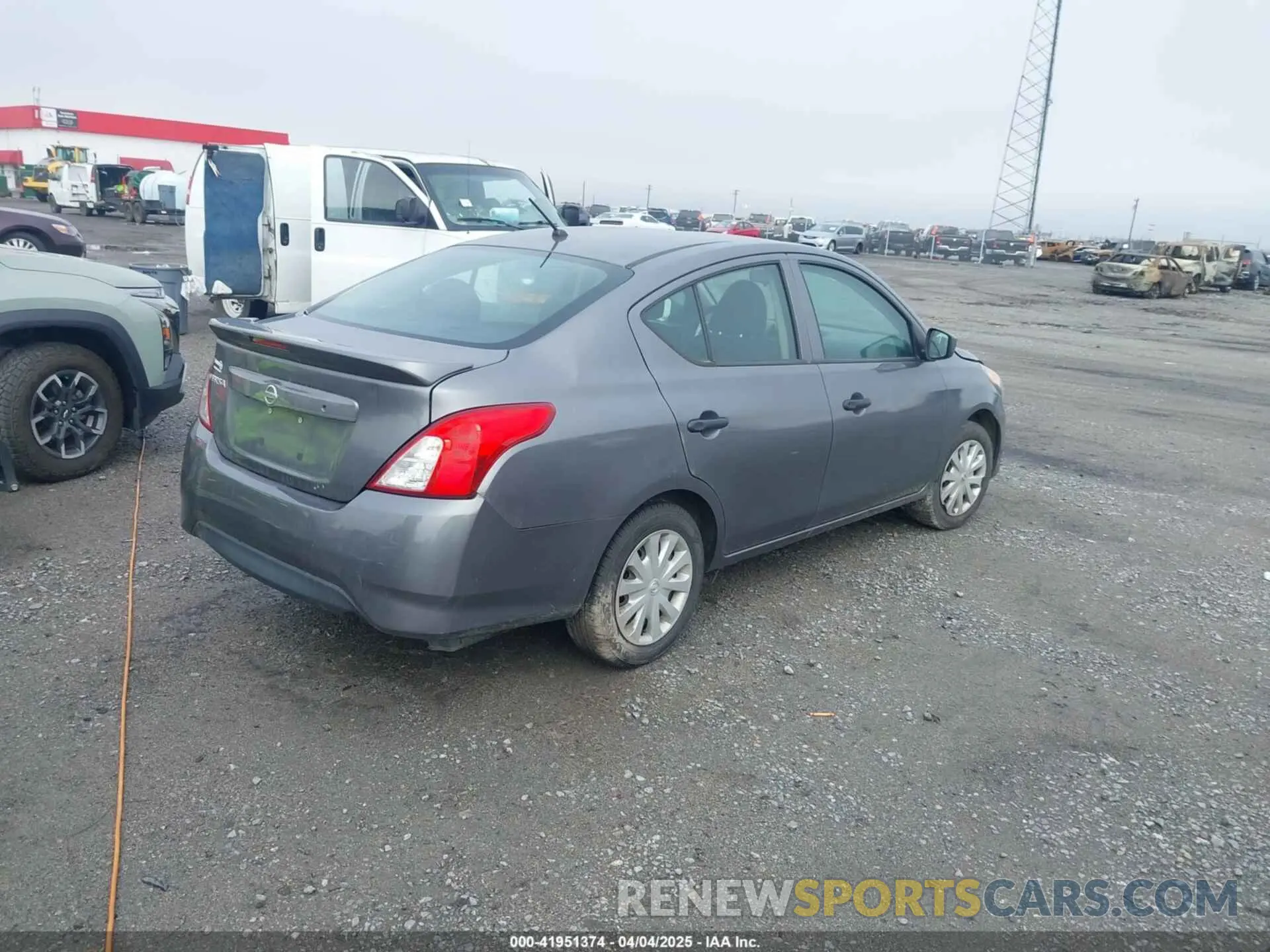 4 fotografías del automóvil dañado 3N1CN7AP6KL800104 NISSAN VERSA 2019
