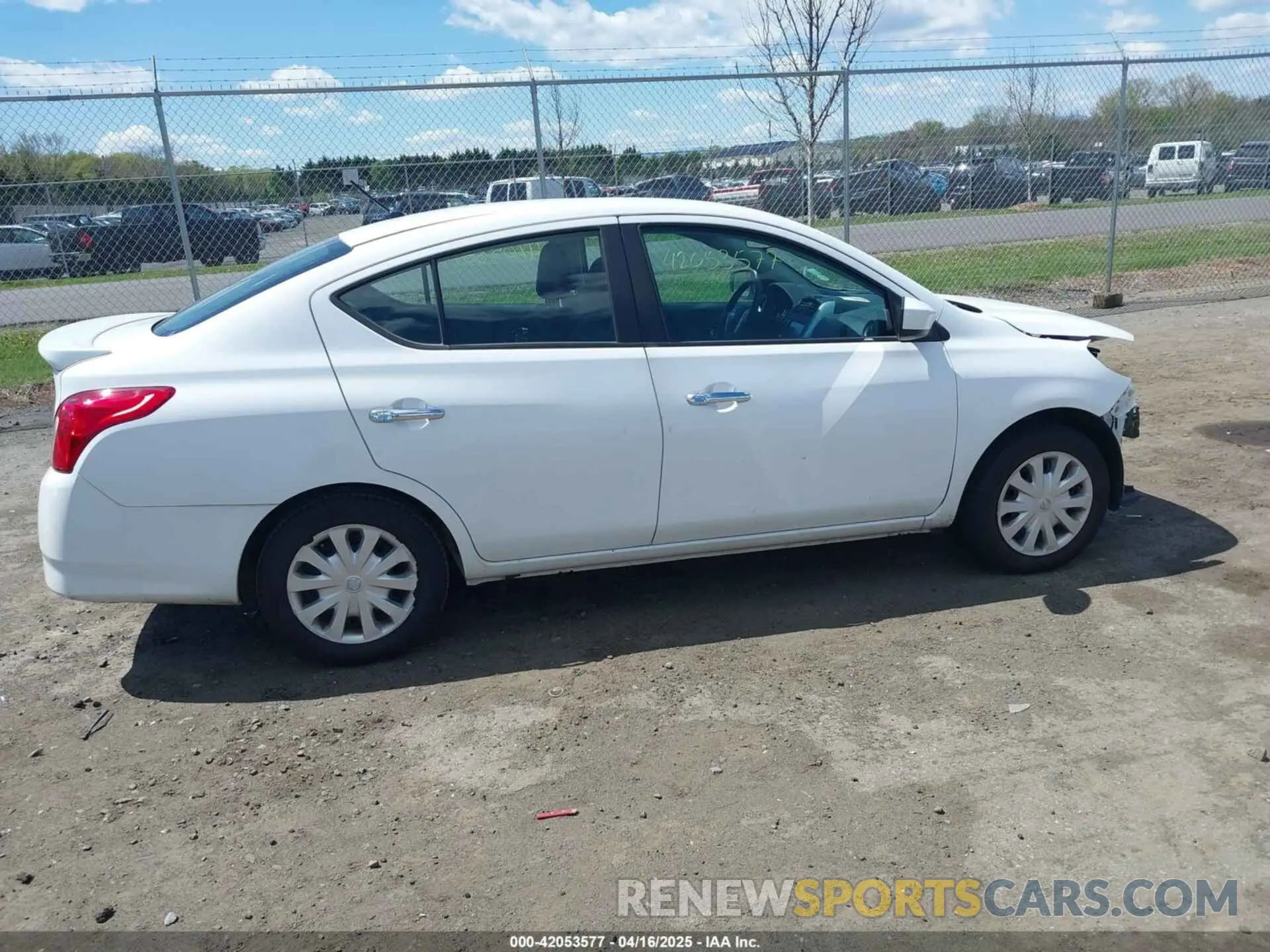 13 fotografías del automóvil dañado 3N1CN7AP6KL850498 NISSAN VERSA 2019
