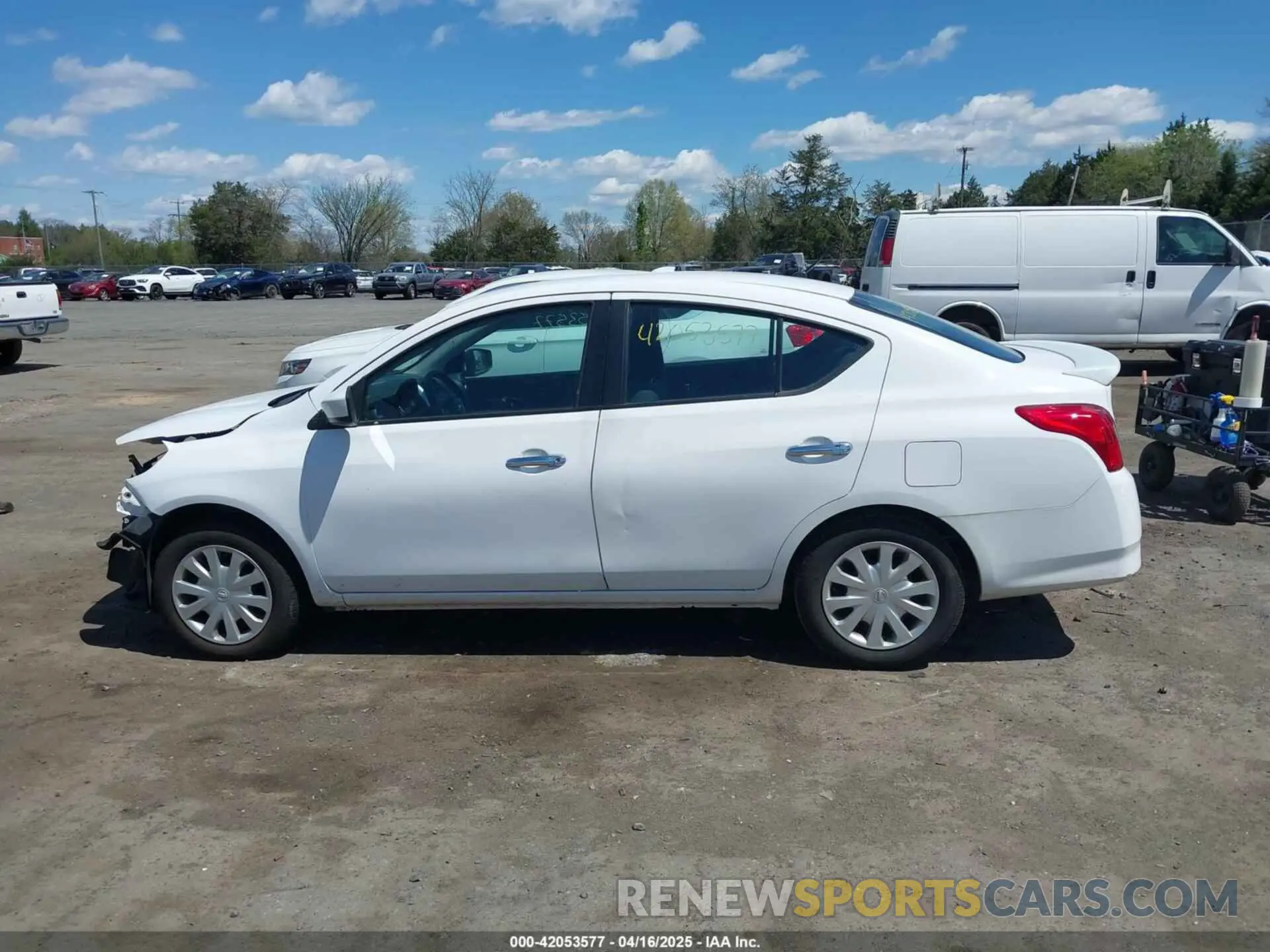 14 fotografías del automóvil dañado 3N1CN7AP6KL850498 NISSAN VERSA 2019