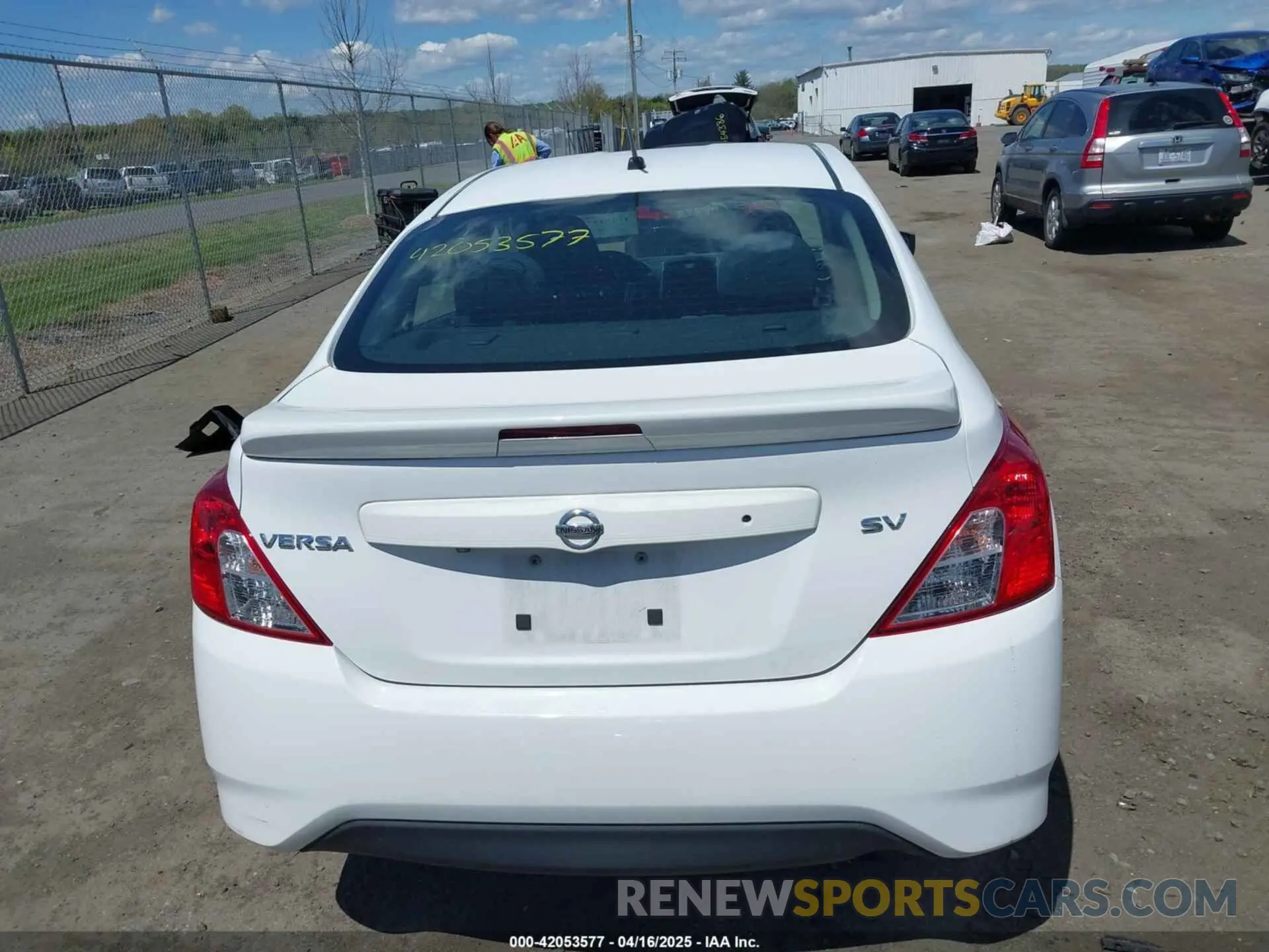 16 fotografías del automóvil dañado 3N1CN7AP6KL850498 NISSAN VERSA 2019