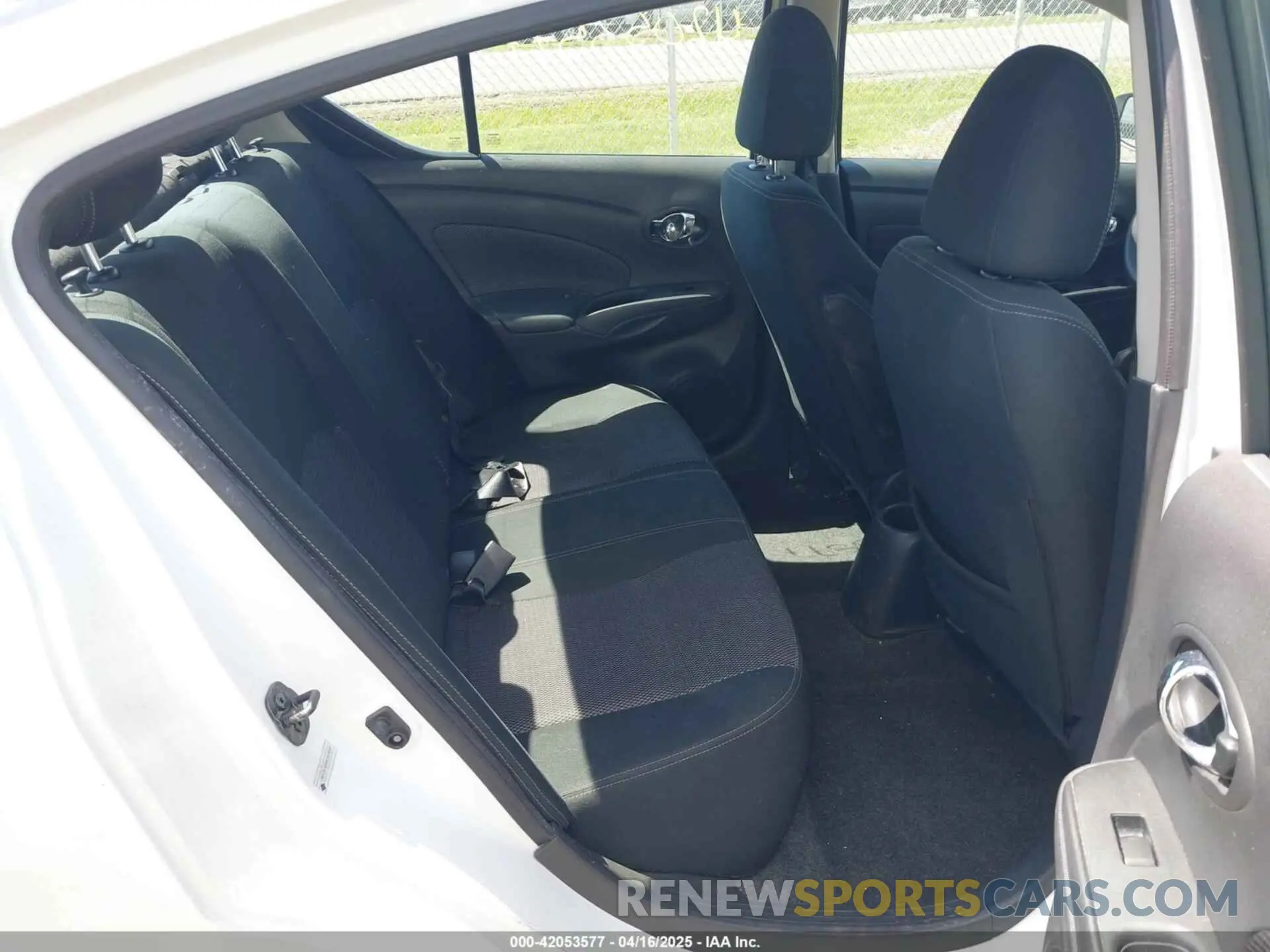 8 fotografías del automóvil dañado 3N1CN7AP6KL850498 NISSAN VERSA 2019