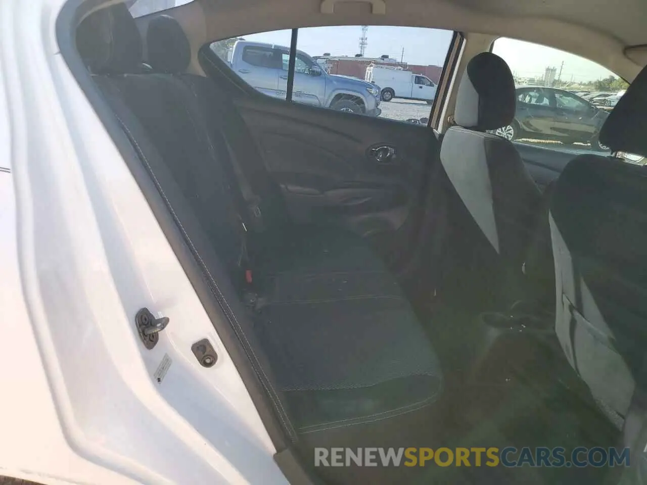10 fotografías del automóvil dañado 3N1CN7AP6KL853109 NISSAN VERSA 2019
