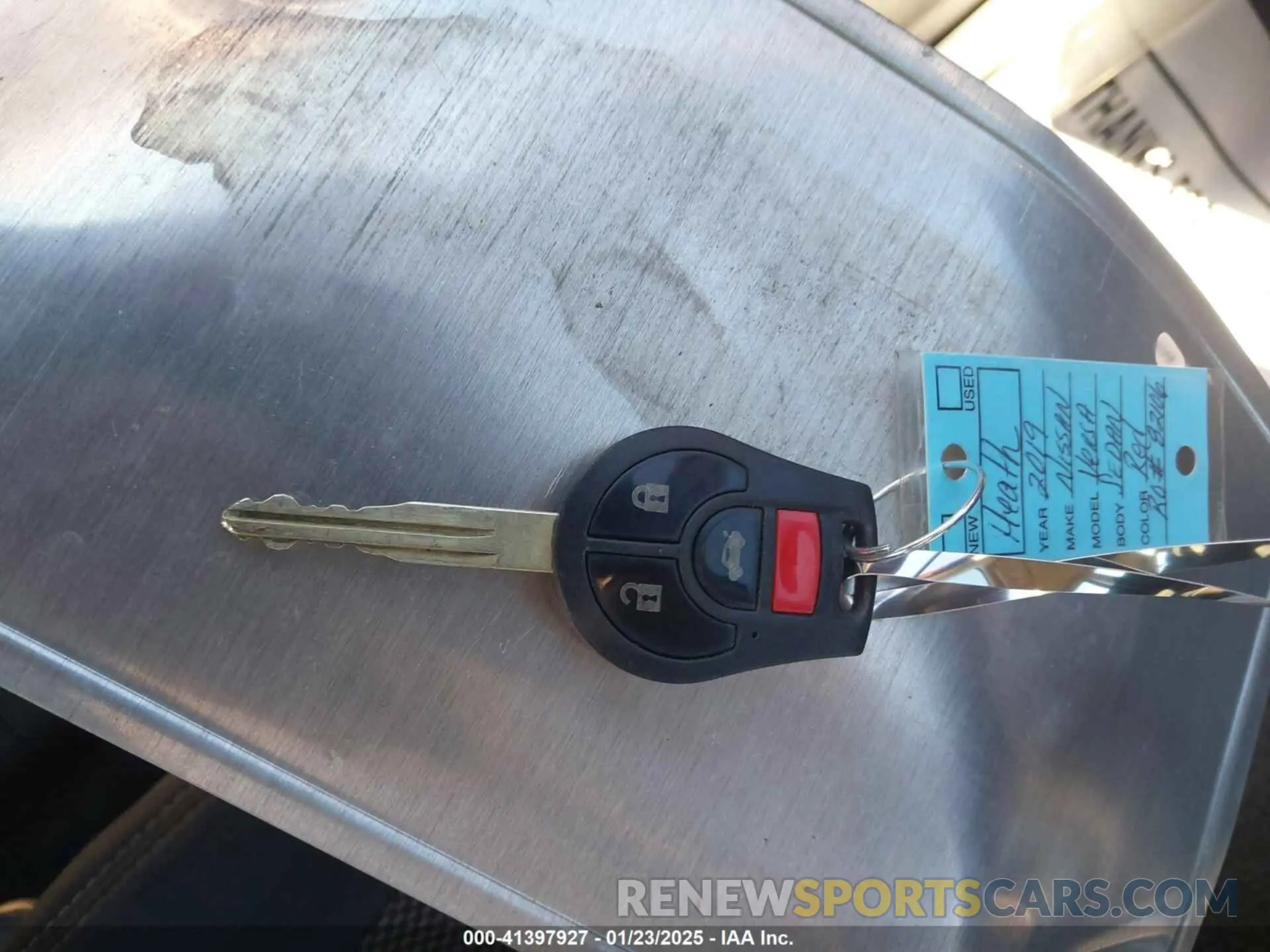 11 fotografías del automóvil dañado 3N1CN7AP6KL861338 NISSAN VERSA 2019