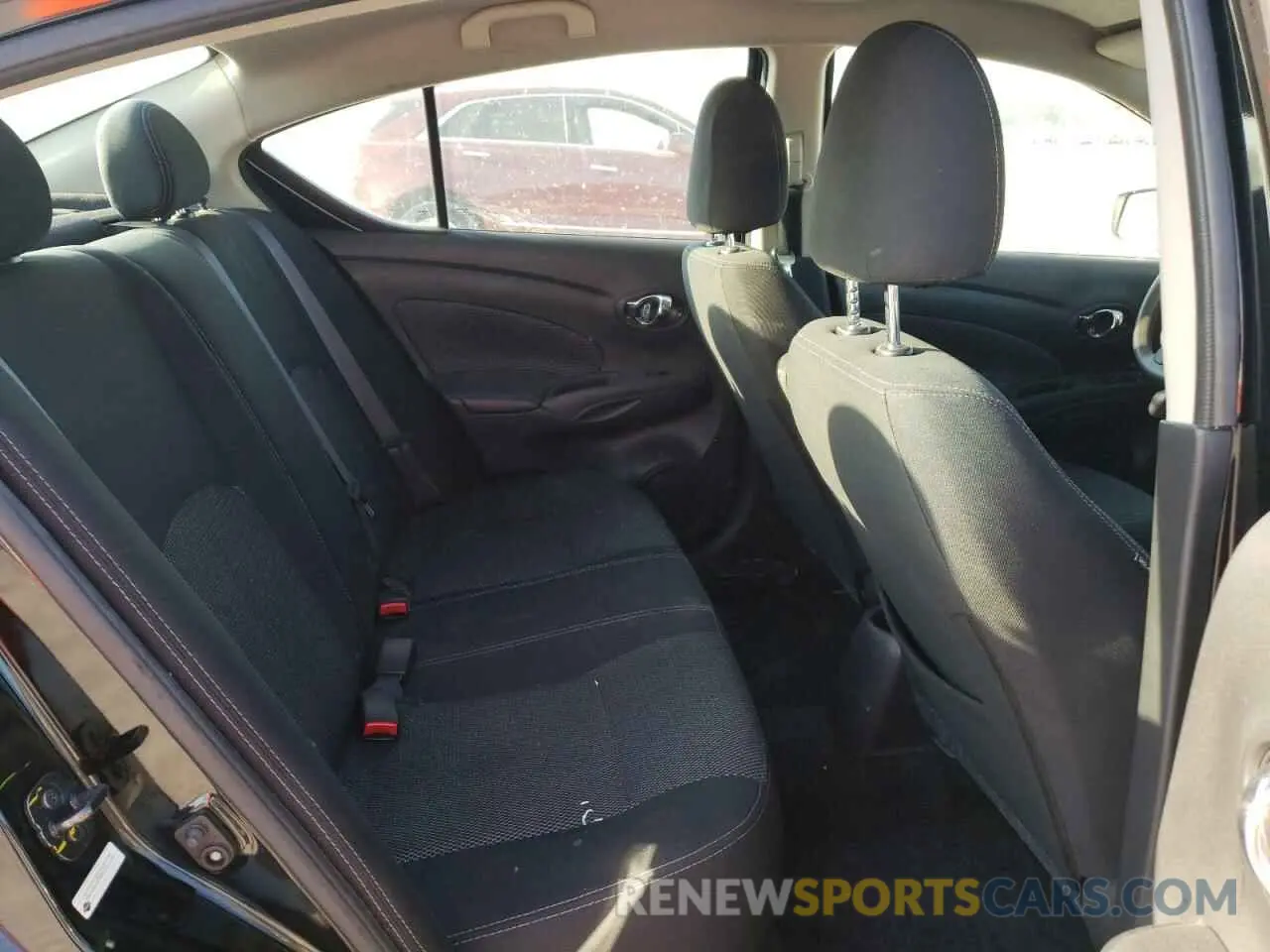 10 fotografías del automóvil dañado 3N1CN7AP6KL881136 NISSAN VERSA 2019