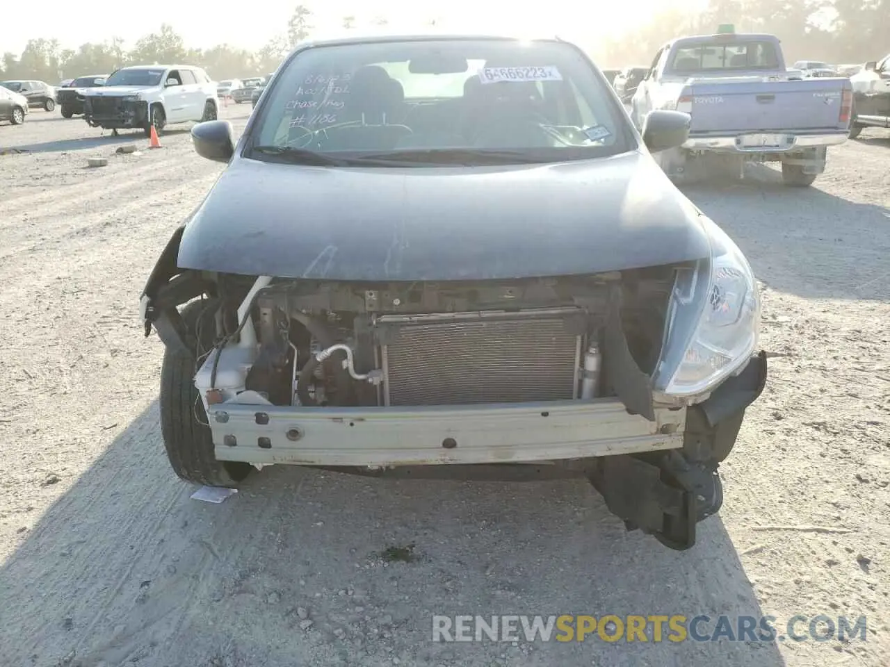 5 fotografías del automóvil dañado 3N1CN7AP6KL881136 NISSAN VERSA 2019