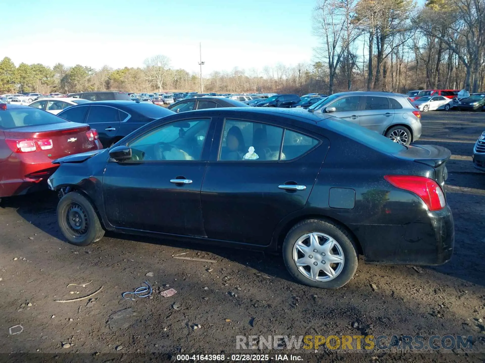 14 fotografías del automóvil dañado 3N1CN7AP7KL820572 NISSAN VERSA 2019