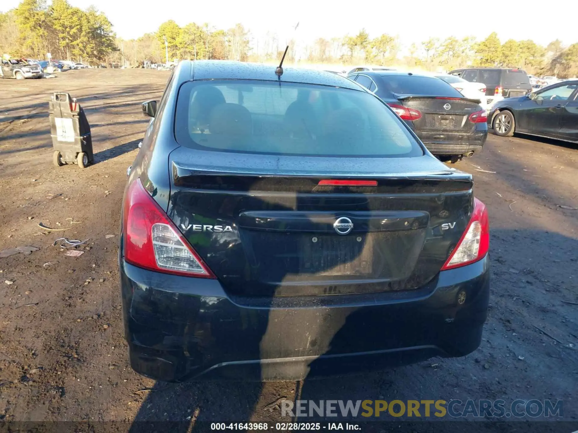 16 fotografías del automóvil dañado 3N1CN7AP7KL820572 NISSAN VERSA 2019