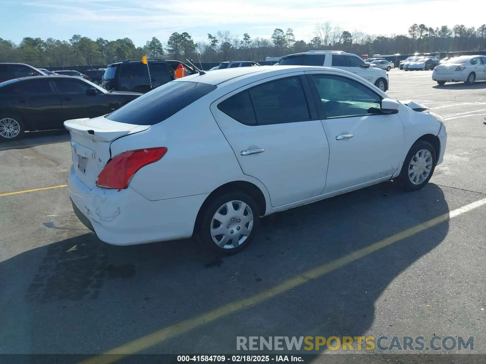 4 fotografías del automóvil dañado 3N1CN7AP7KL859582 NISSAN VERSA 2019