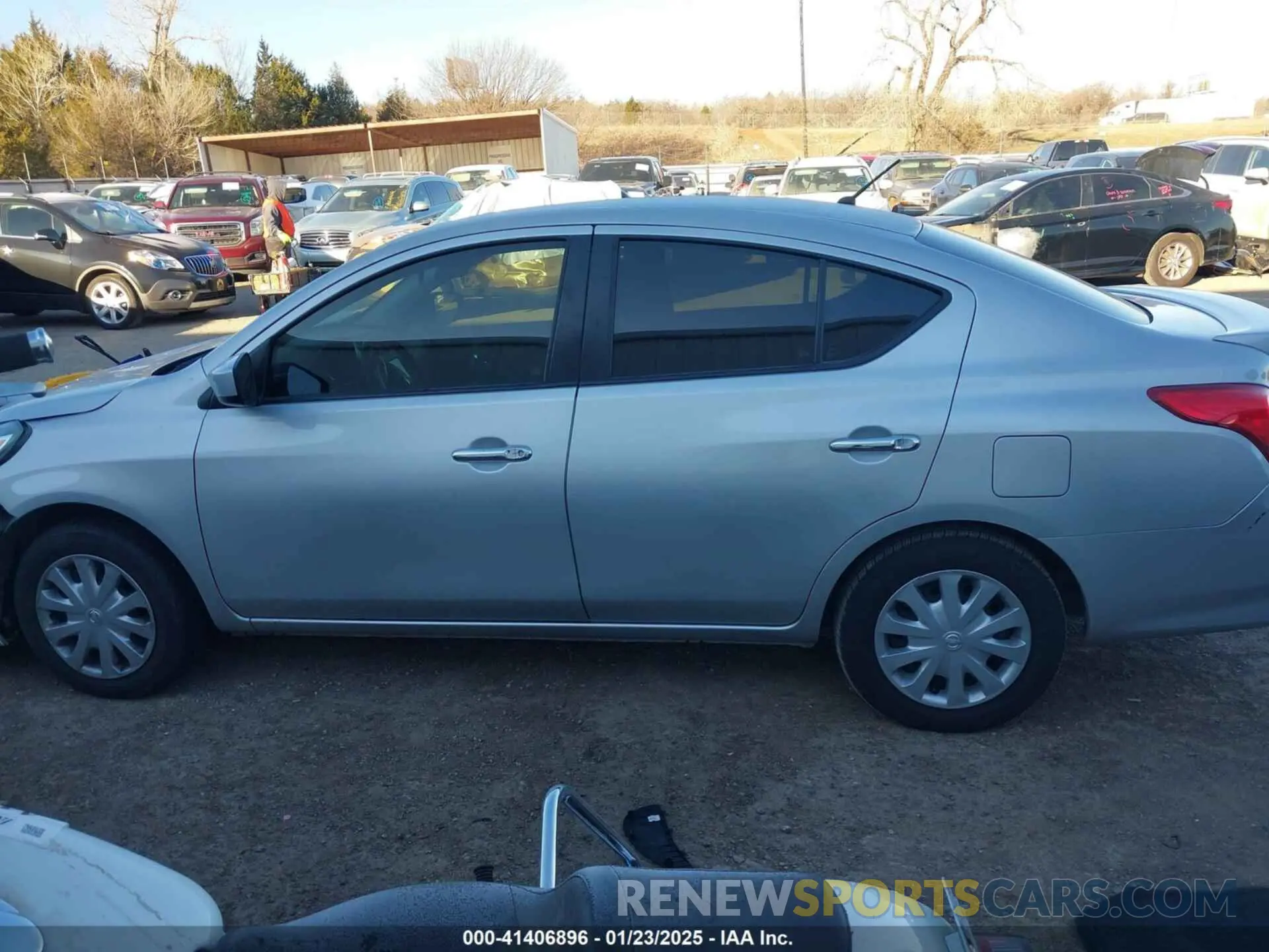 14 fotografías del automóvil dañado 3N1CN7AP7KL875152 NISSAN VERSA 2019