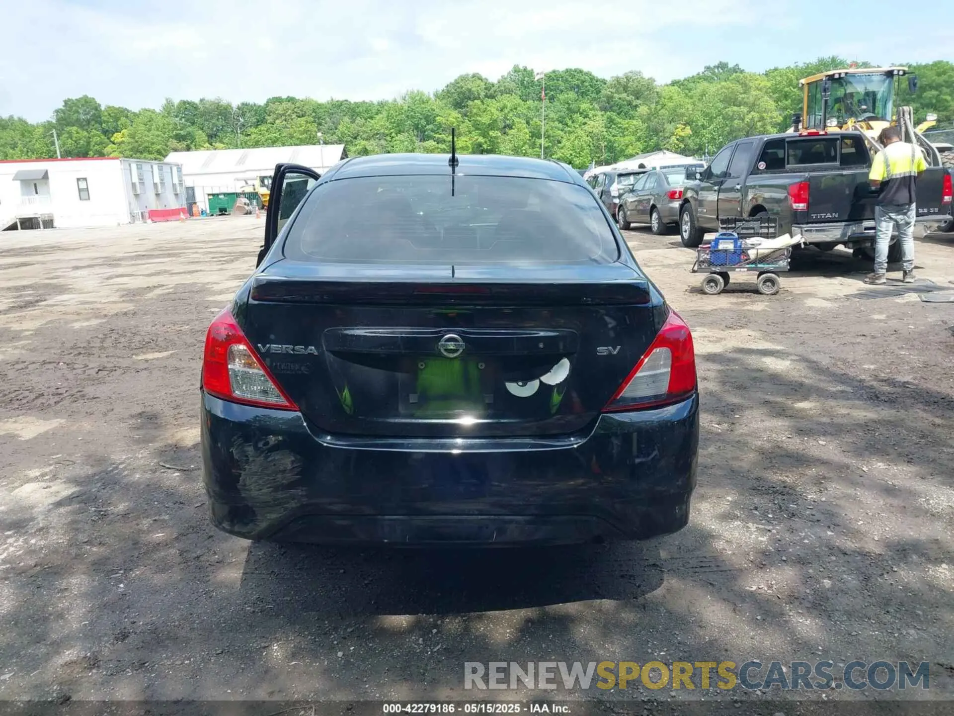 16 fotografías del automóvil dañado 3N1CN7AP7KL879749 NISSAN VERSA 2019