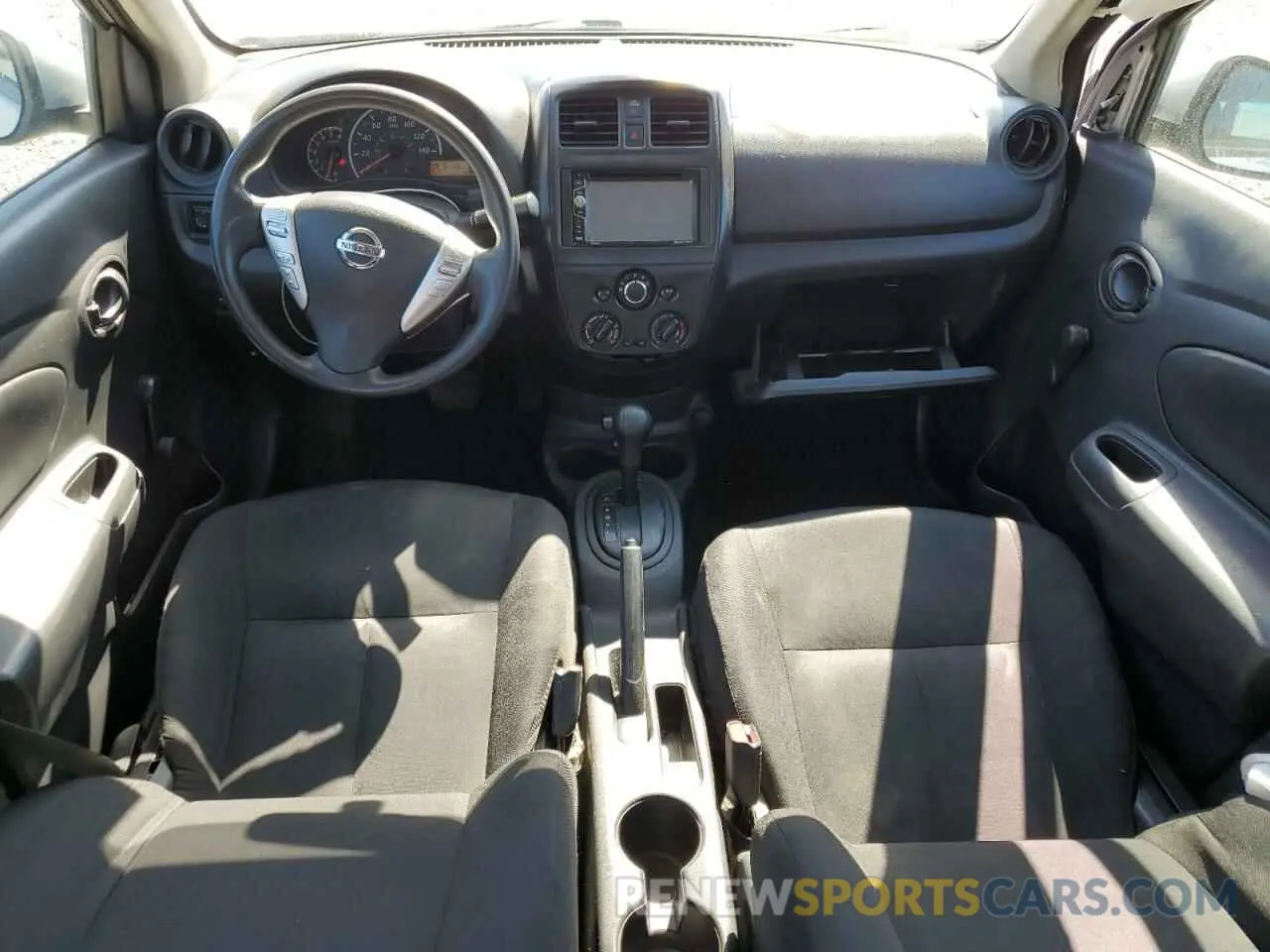8 fotografías del automóvil dañado 3N1CN7AP8KL817633 NISSAN VERSA 2019